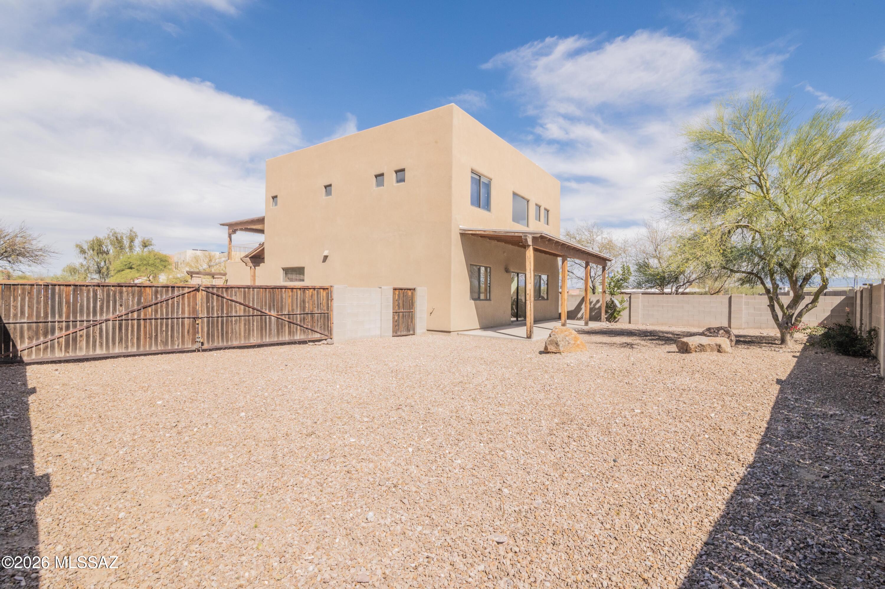 Paseo Estrella (1-104) - Residential