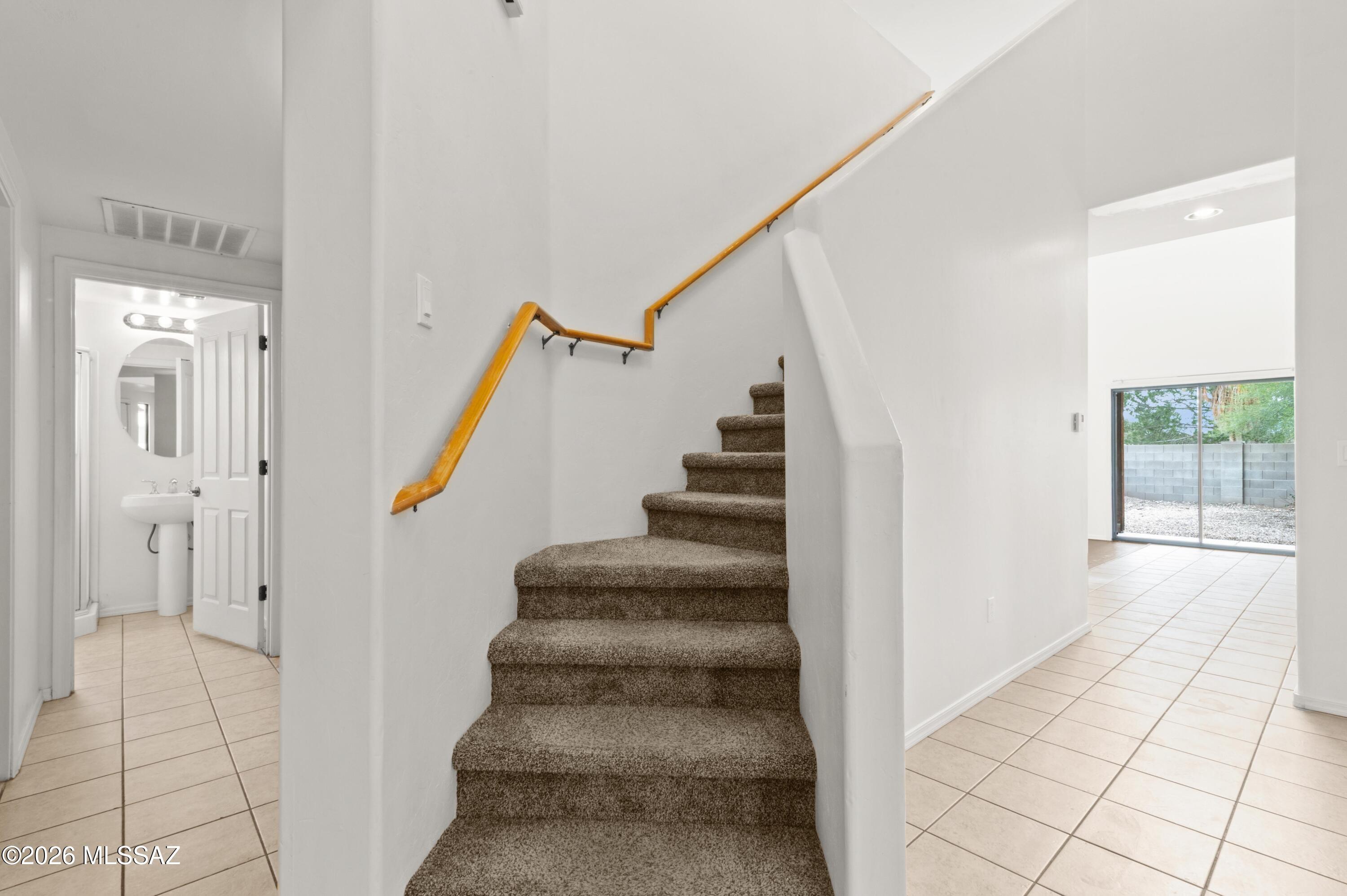 Paseo Estrella (1-104) - Residential