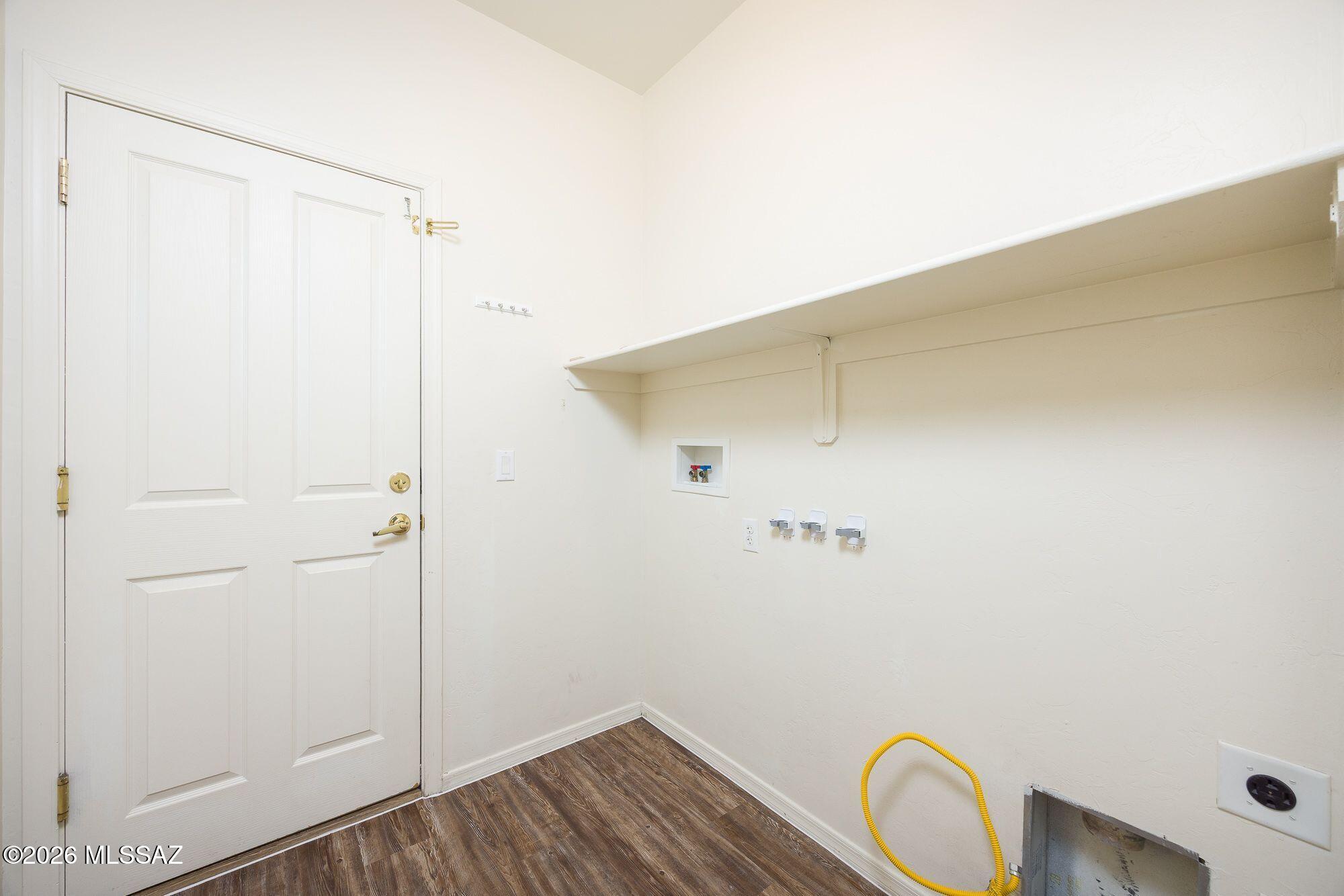 Continental Reserve Blk. 7 & 8 (1-82) - Residential Lease