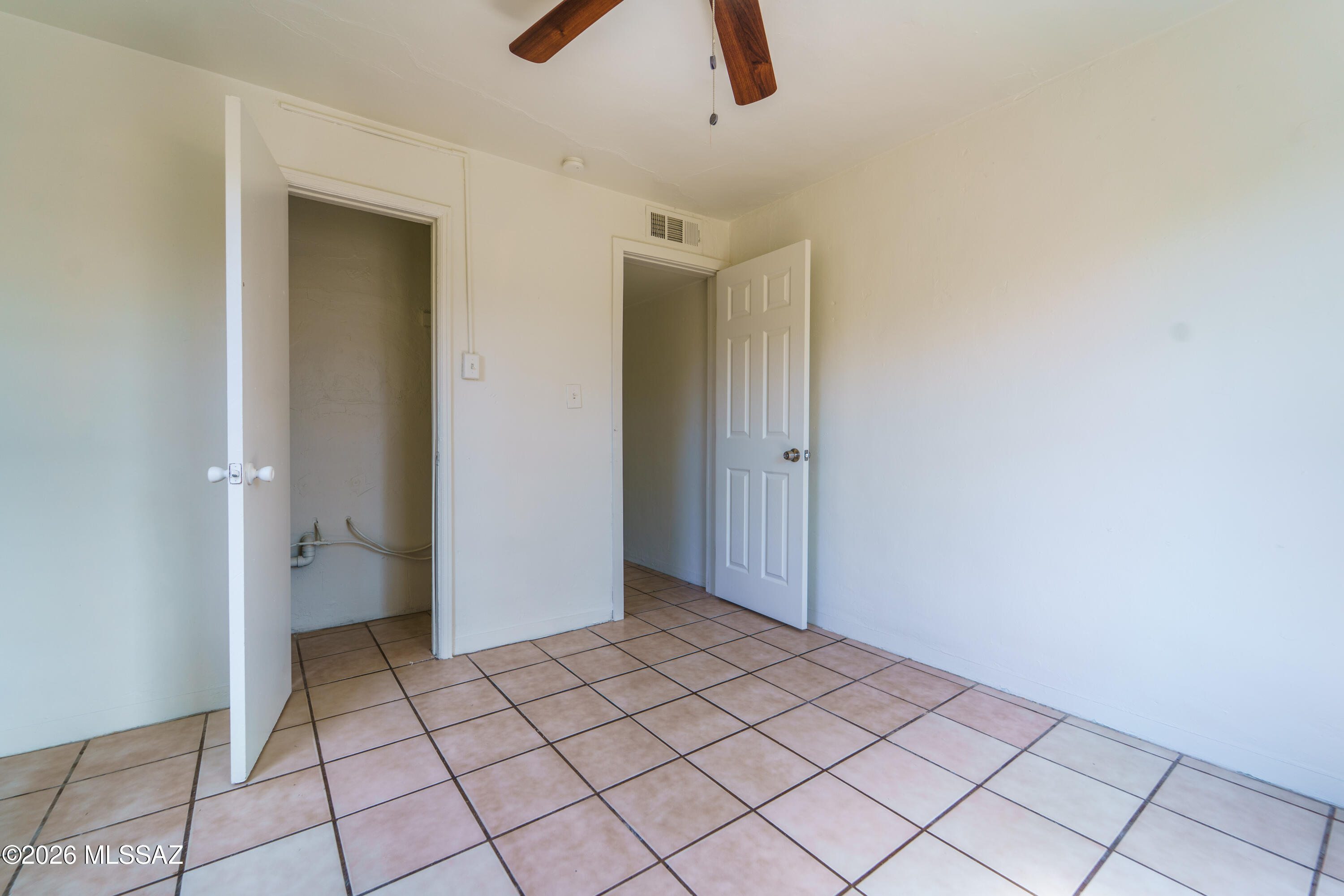 Catalina Poultry Acres NO 1 - Residential