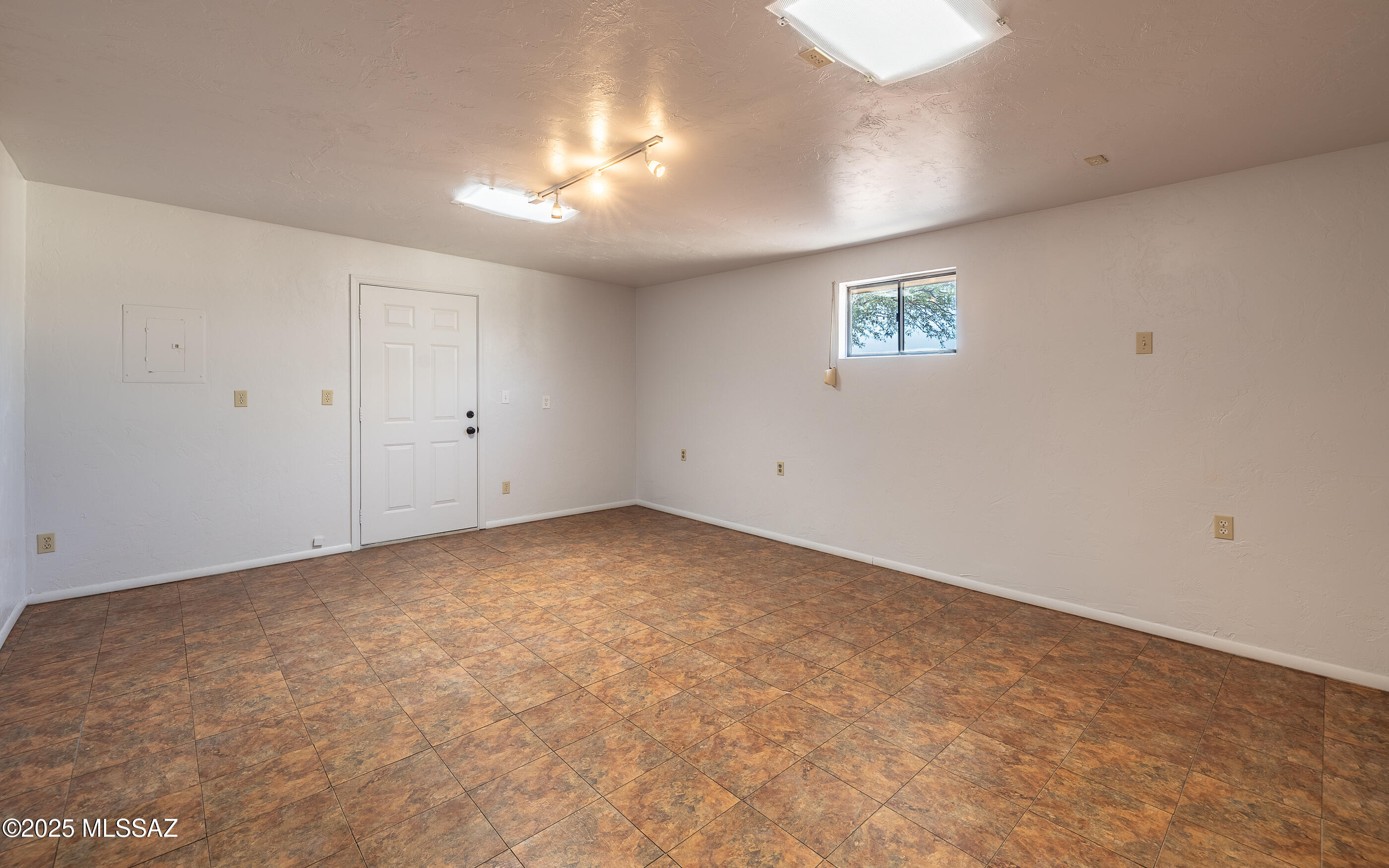 Desert Trails (1-68) - Residential