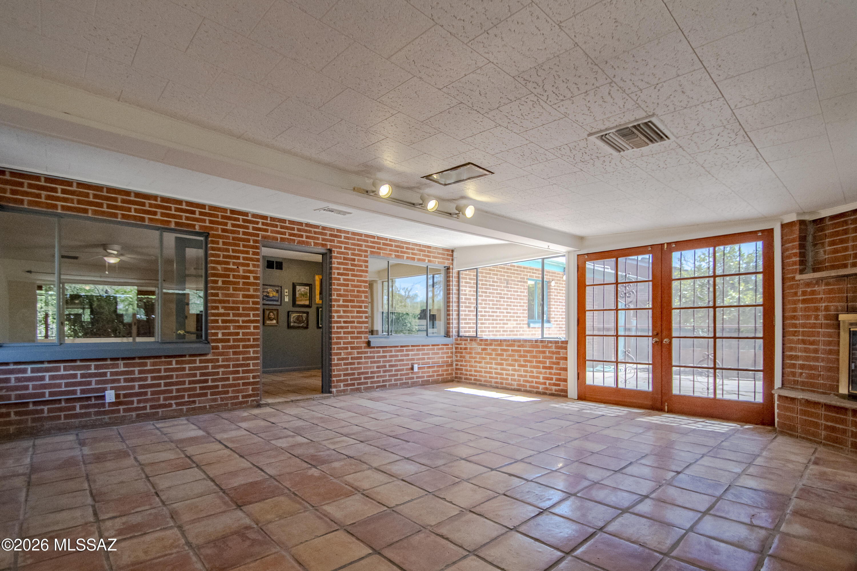Blenman Annex - Residential