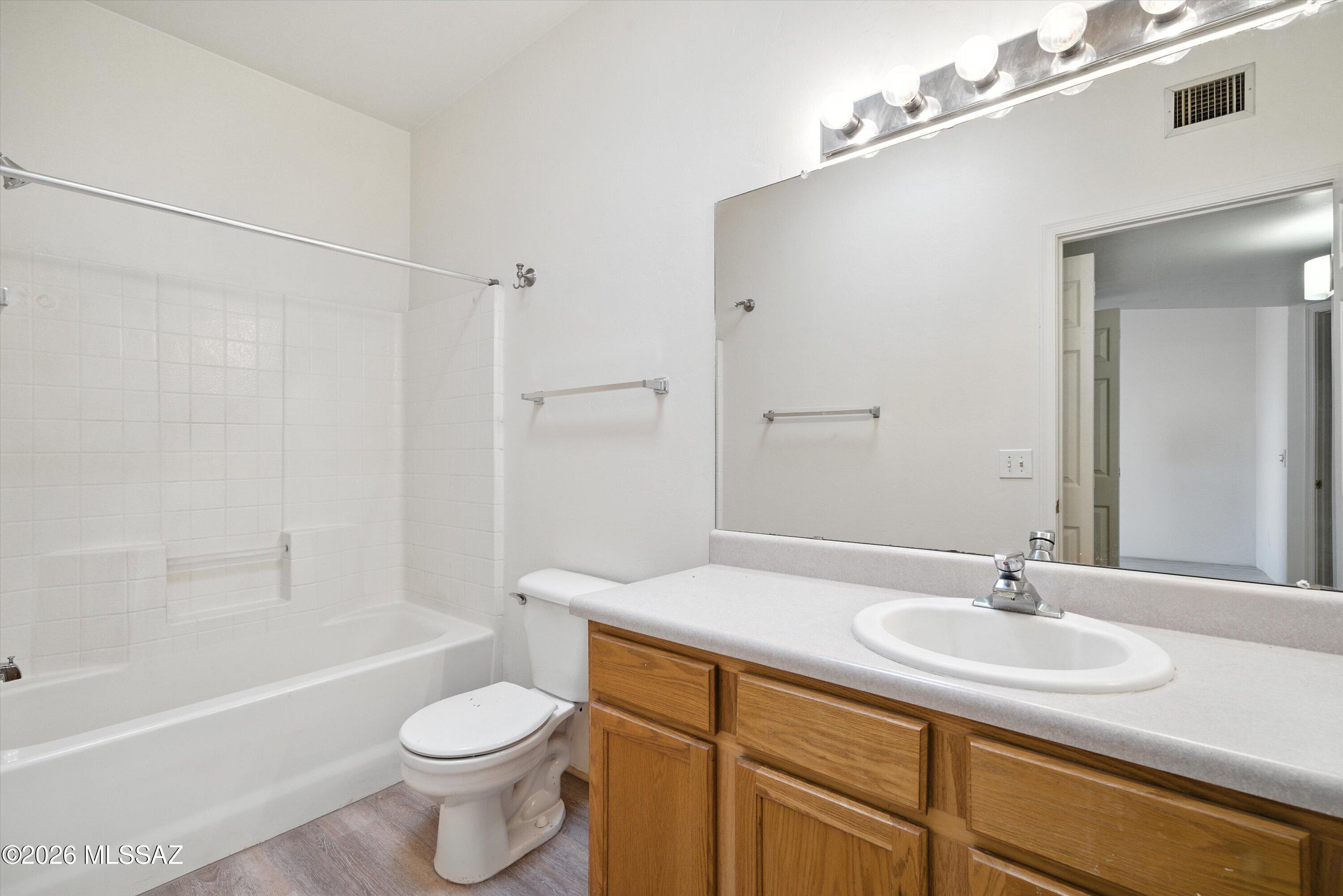 El Pasadena Tract - Residential Income