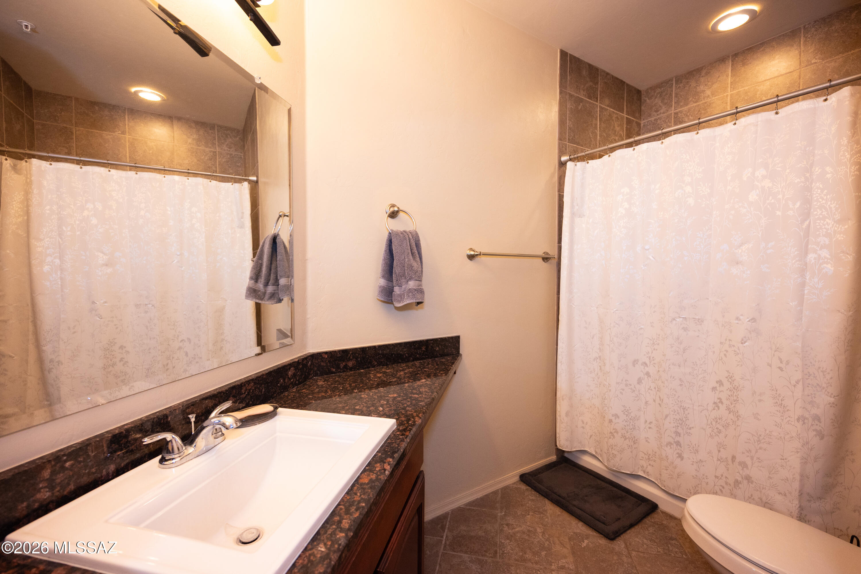 Hacienda Del Sol (1-69) - Residential Lease
