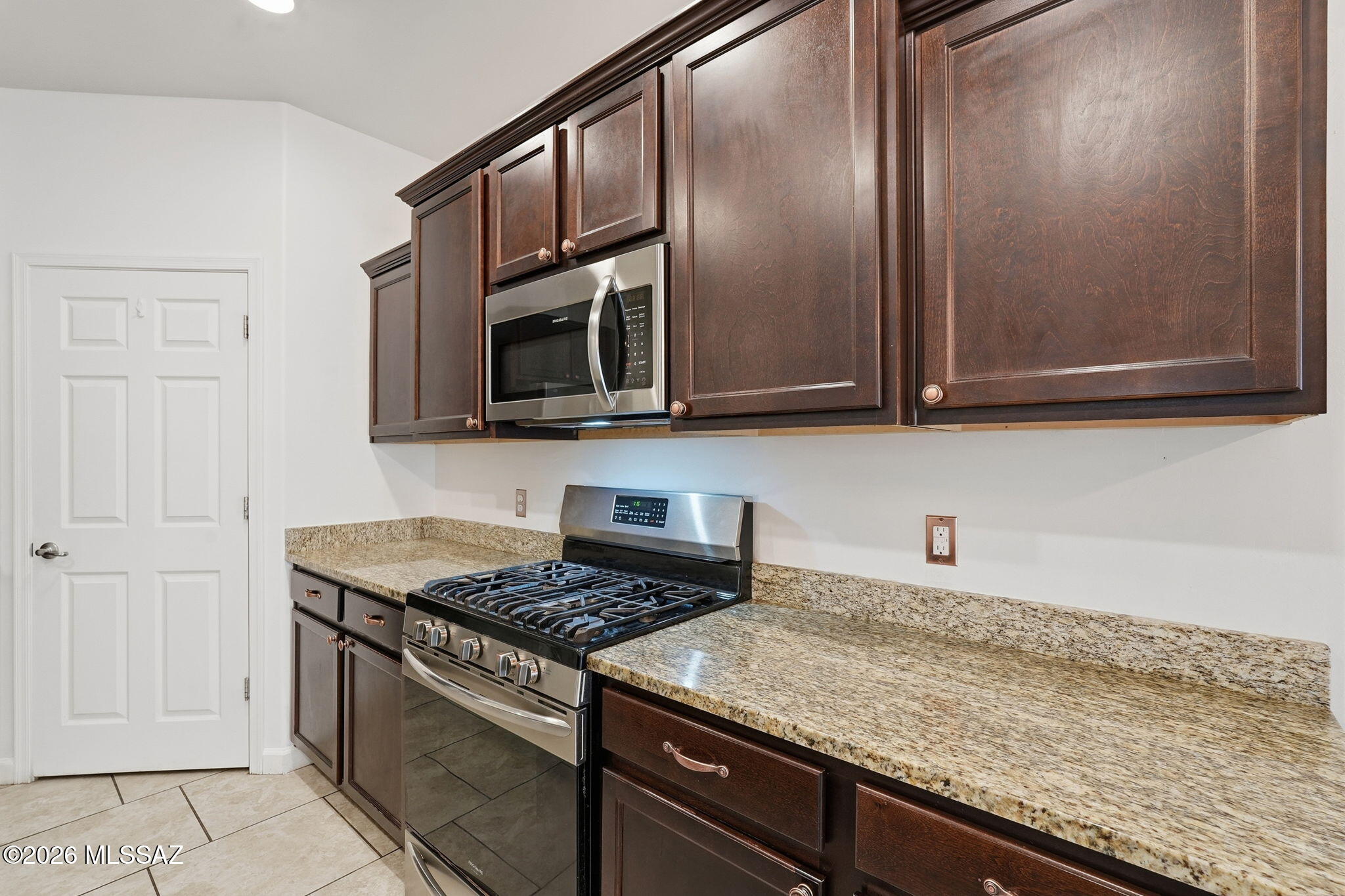 Vista Del Lago Norte SQ20140780198 - Residential