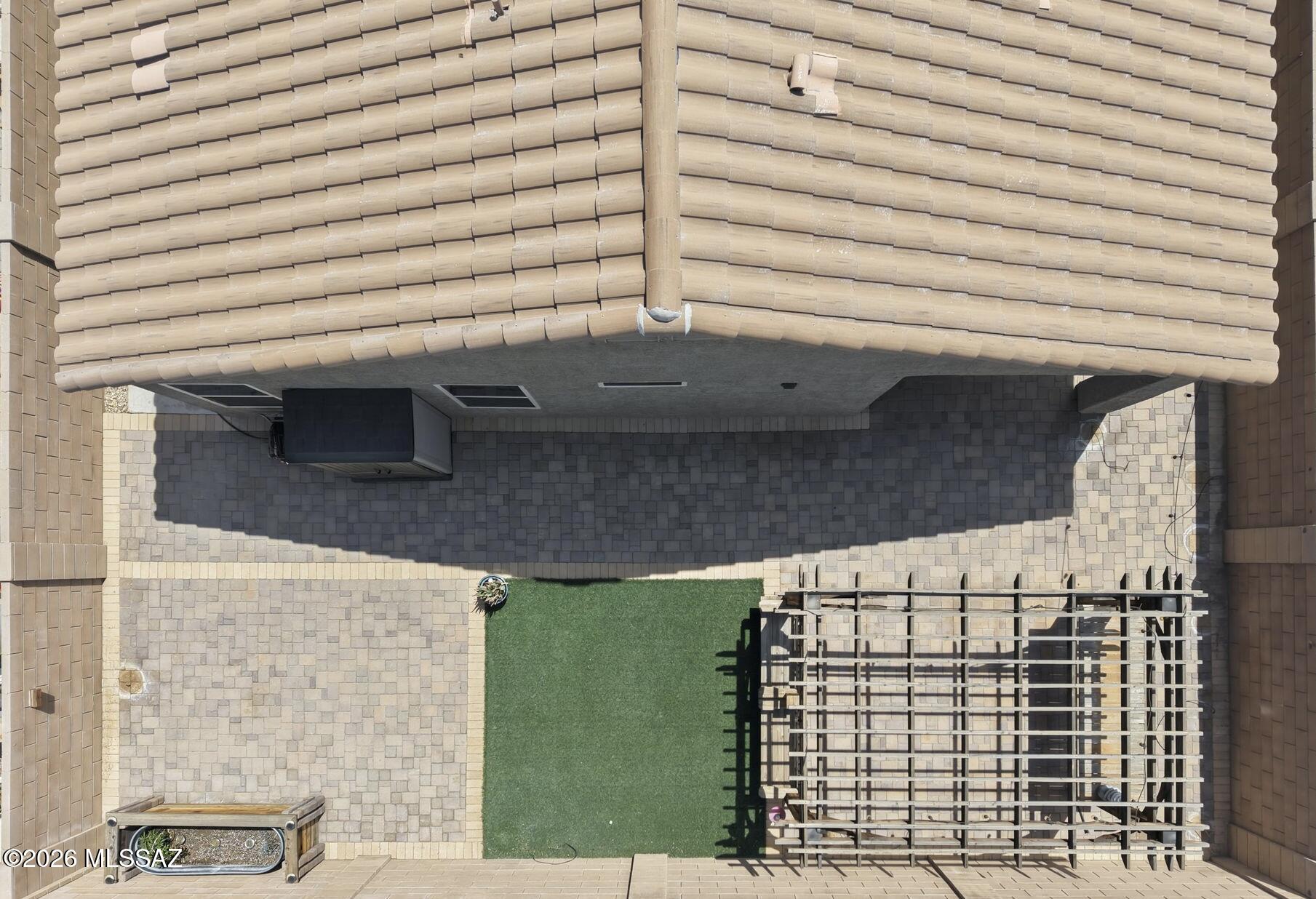 Vista Del Lago Norte SQ20140780198 - Residential