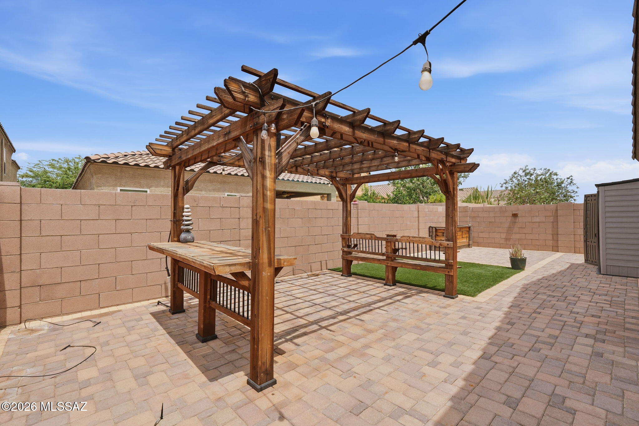 Vista Del Lago Norte SQ20140780198 - Residential