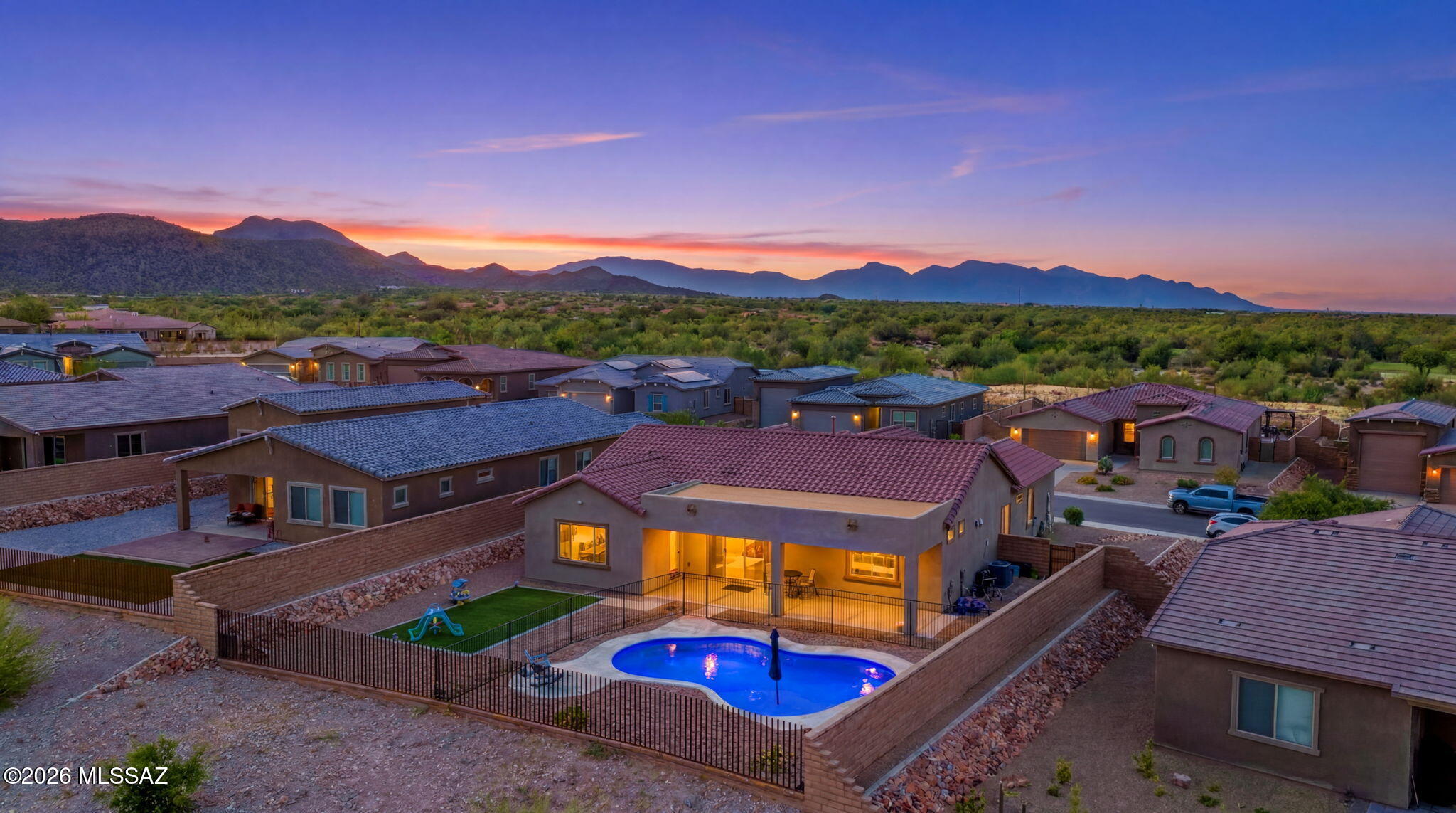Los Saguaros At Dove Mountain SQ20121640199 - Residential