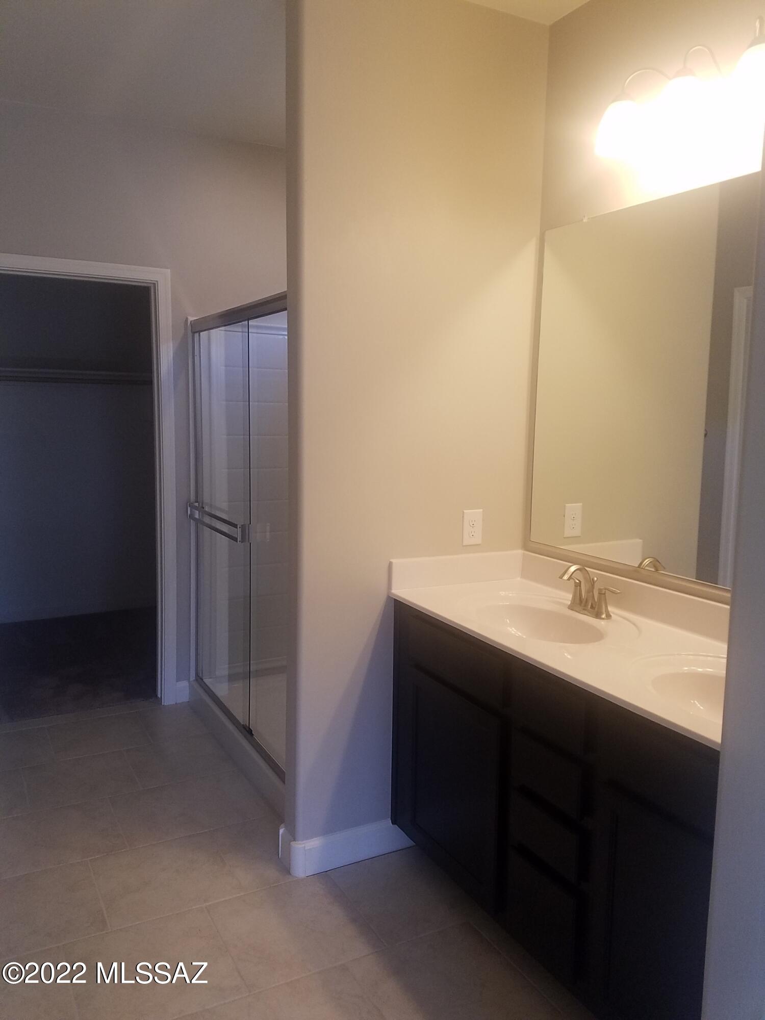 Vista Del Lago Norte SQ20140780198 - Residential