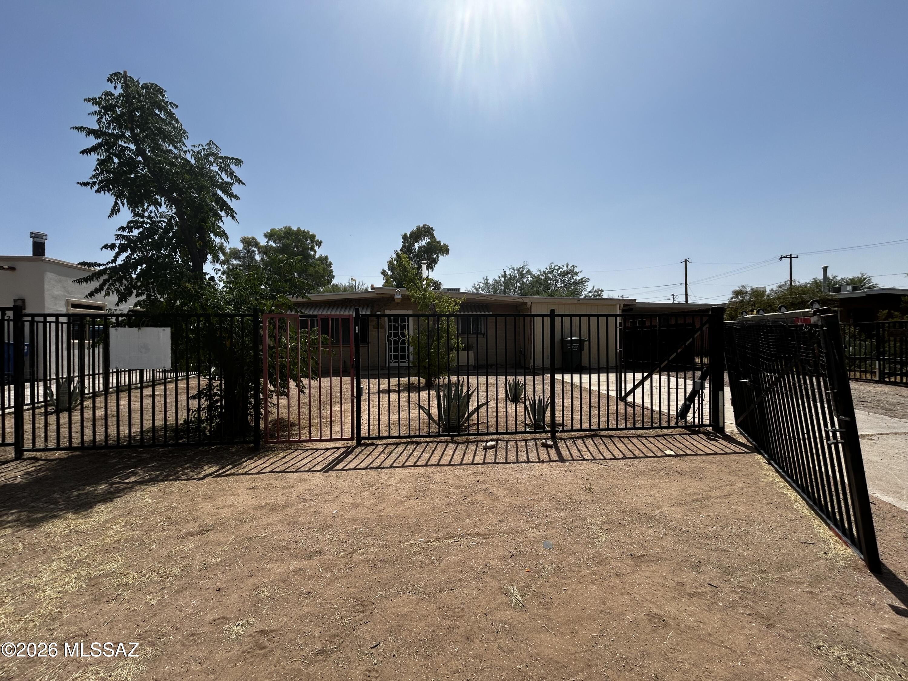 Campbell Ave. Acres - Residential
