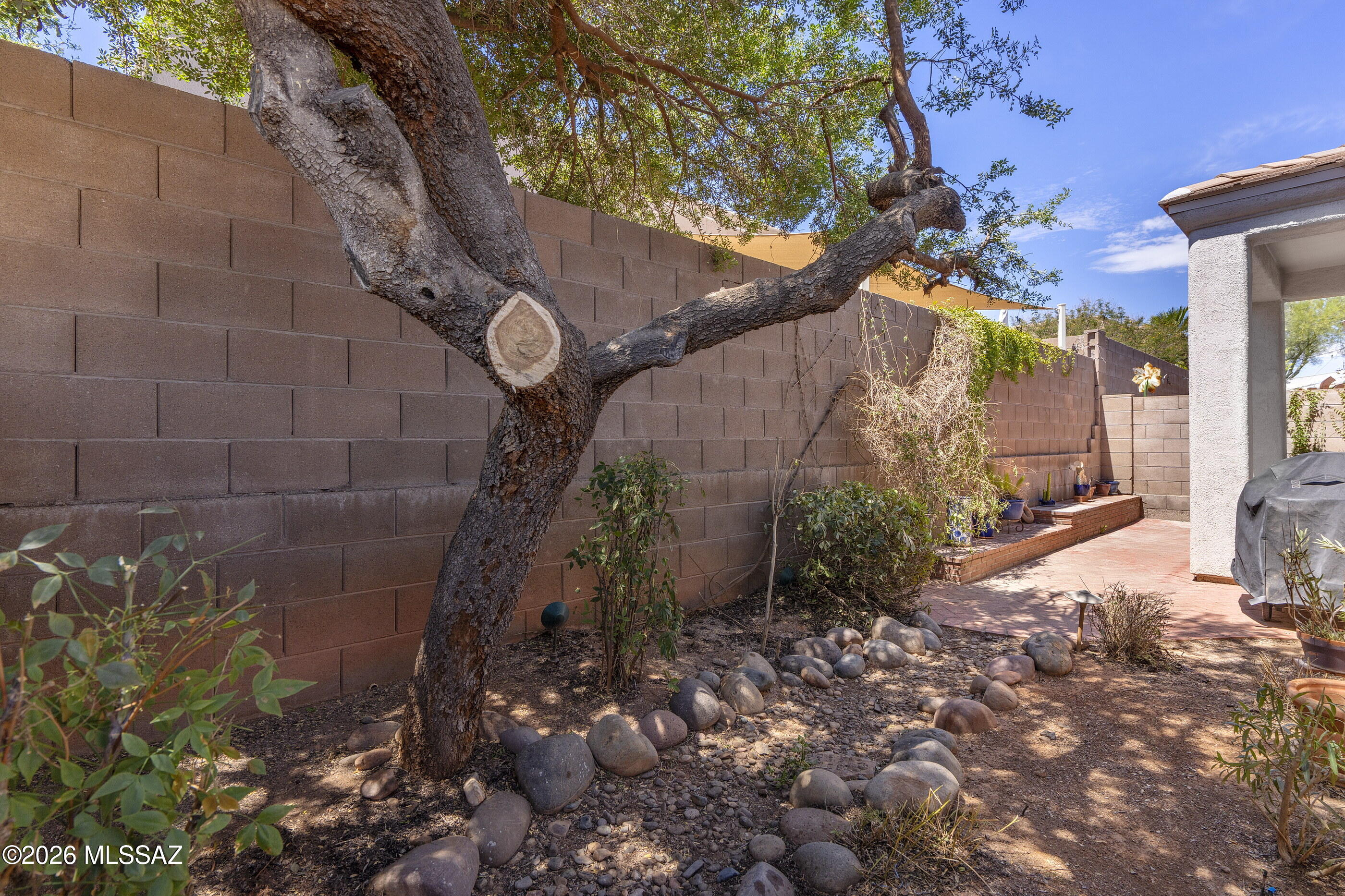Rancho Esperero (1-343) - Residential