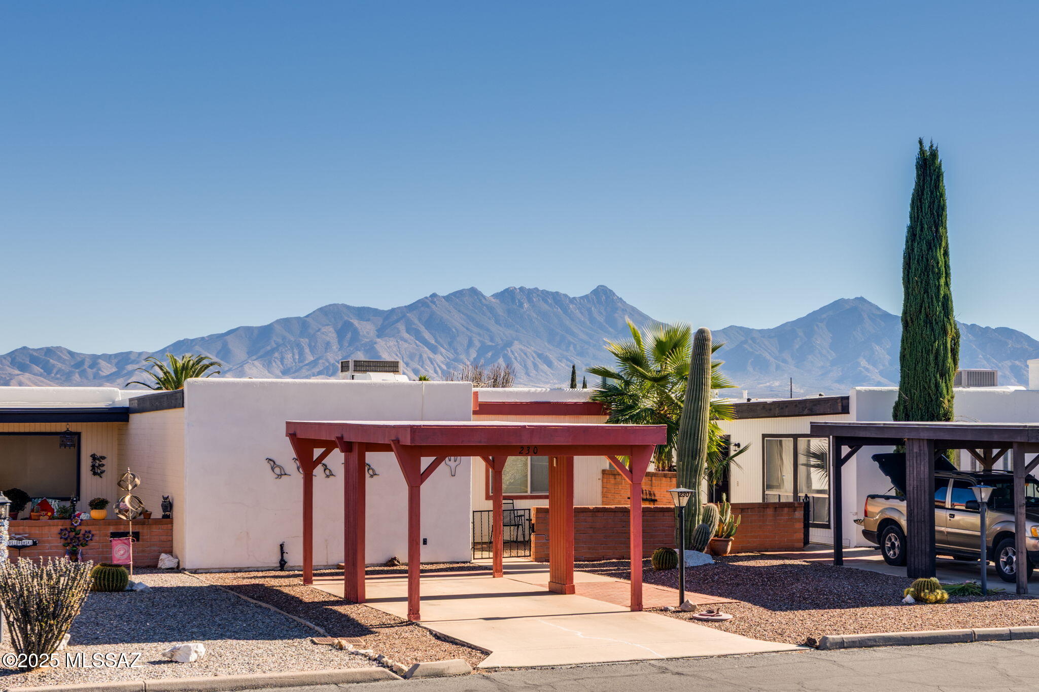 Green Valley Townhouses NO.7 - Residential