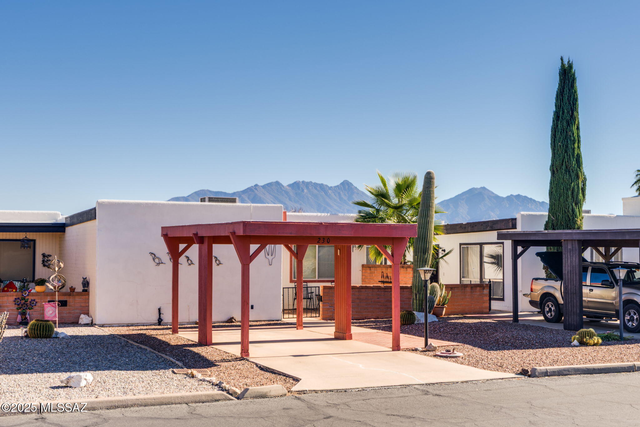 Green Valley Townhouses NO.7 - Residential