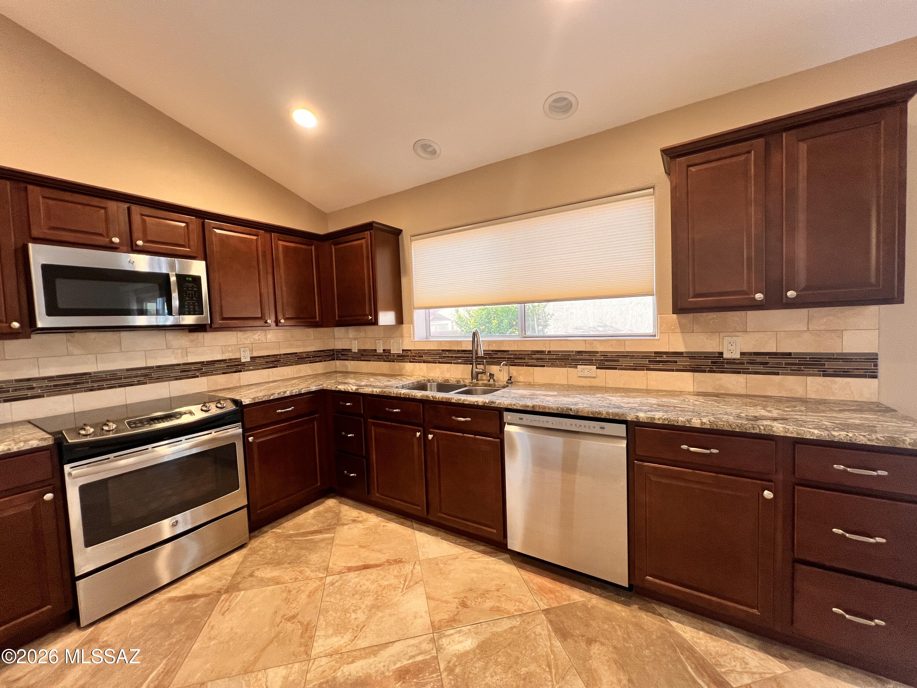 Villages Of La Canada (The) - Residential Lease