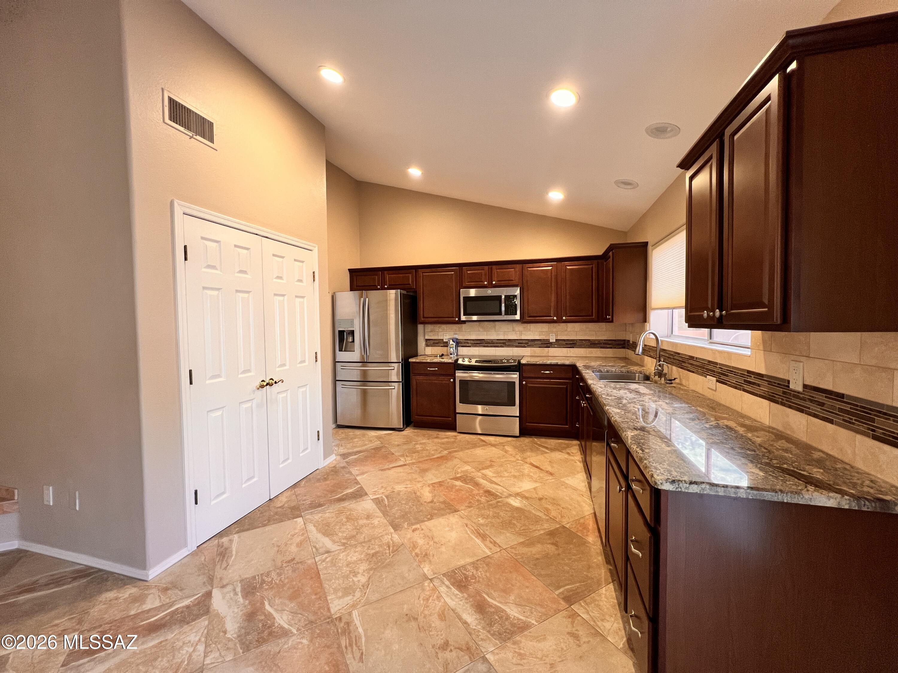 Villages Of La Canada (The) - Residential Lease