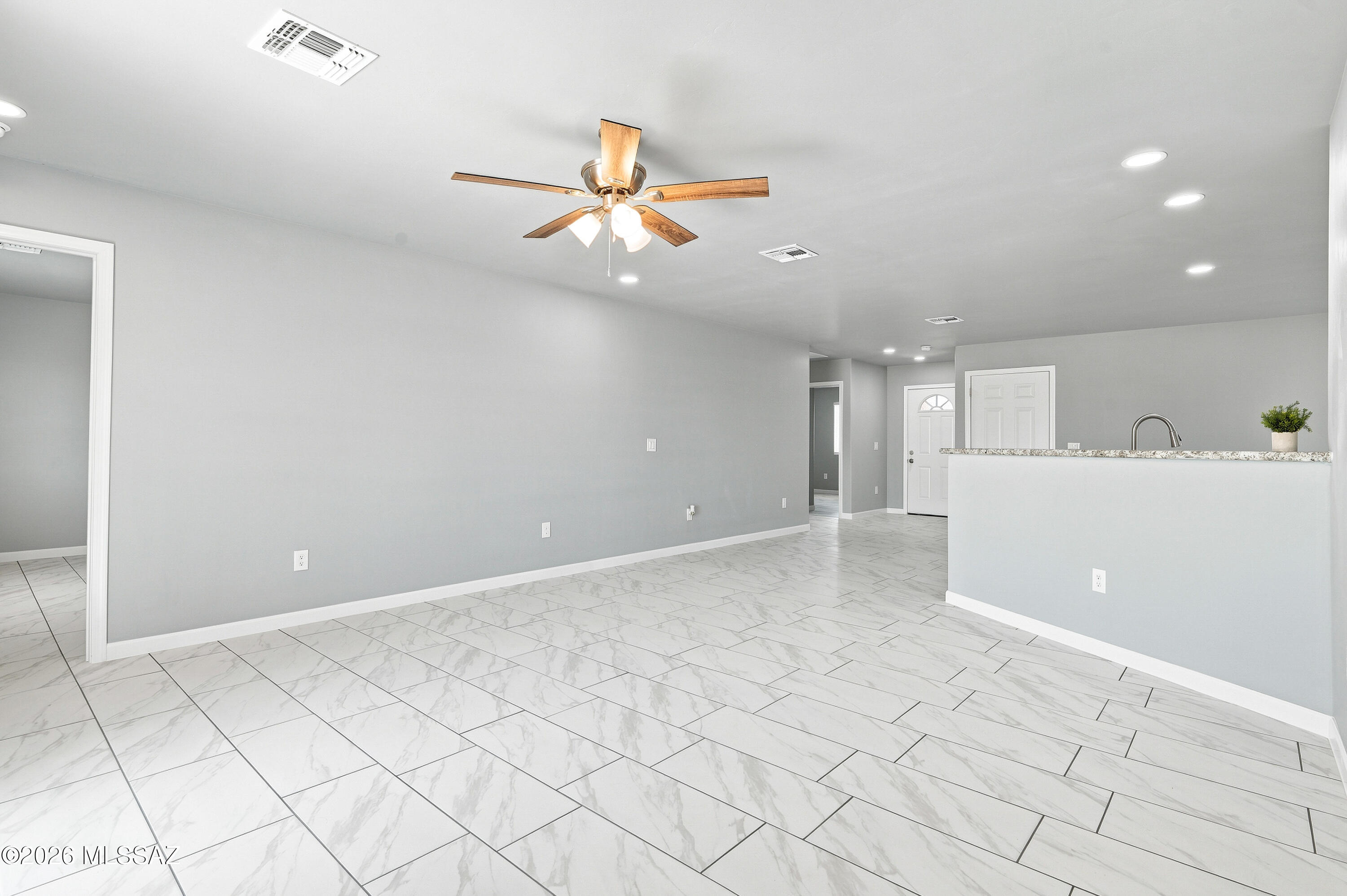 New Tucson Unit NO. 4 (1-203) - Residential