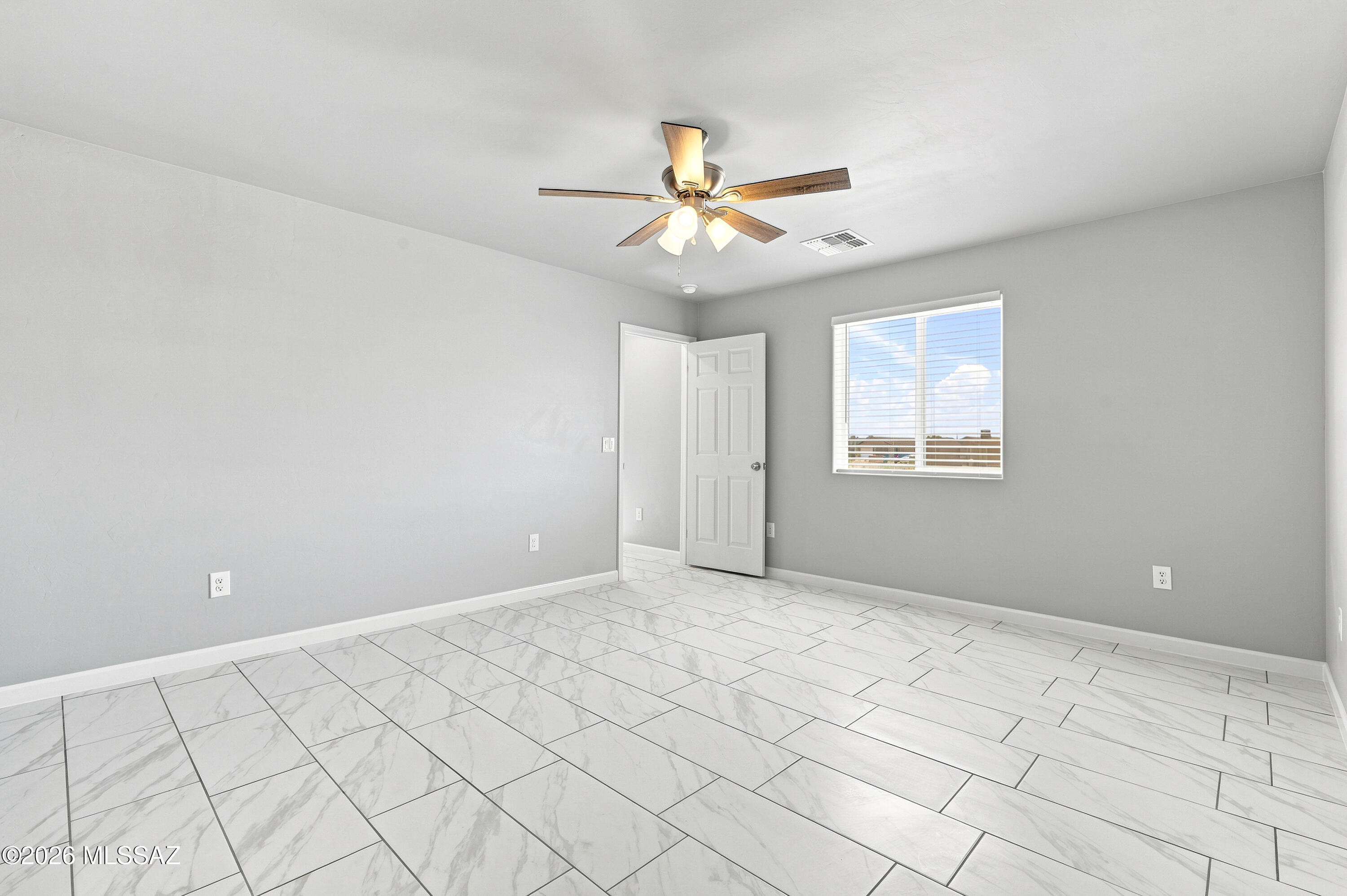 New Tucson Unit NO. 4 (1-203) - Residential