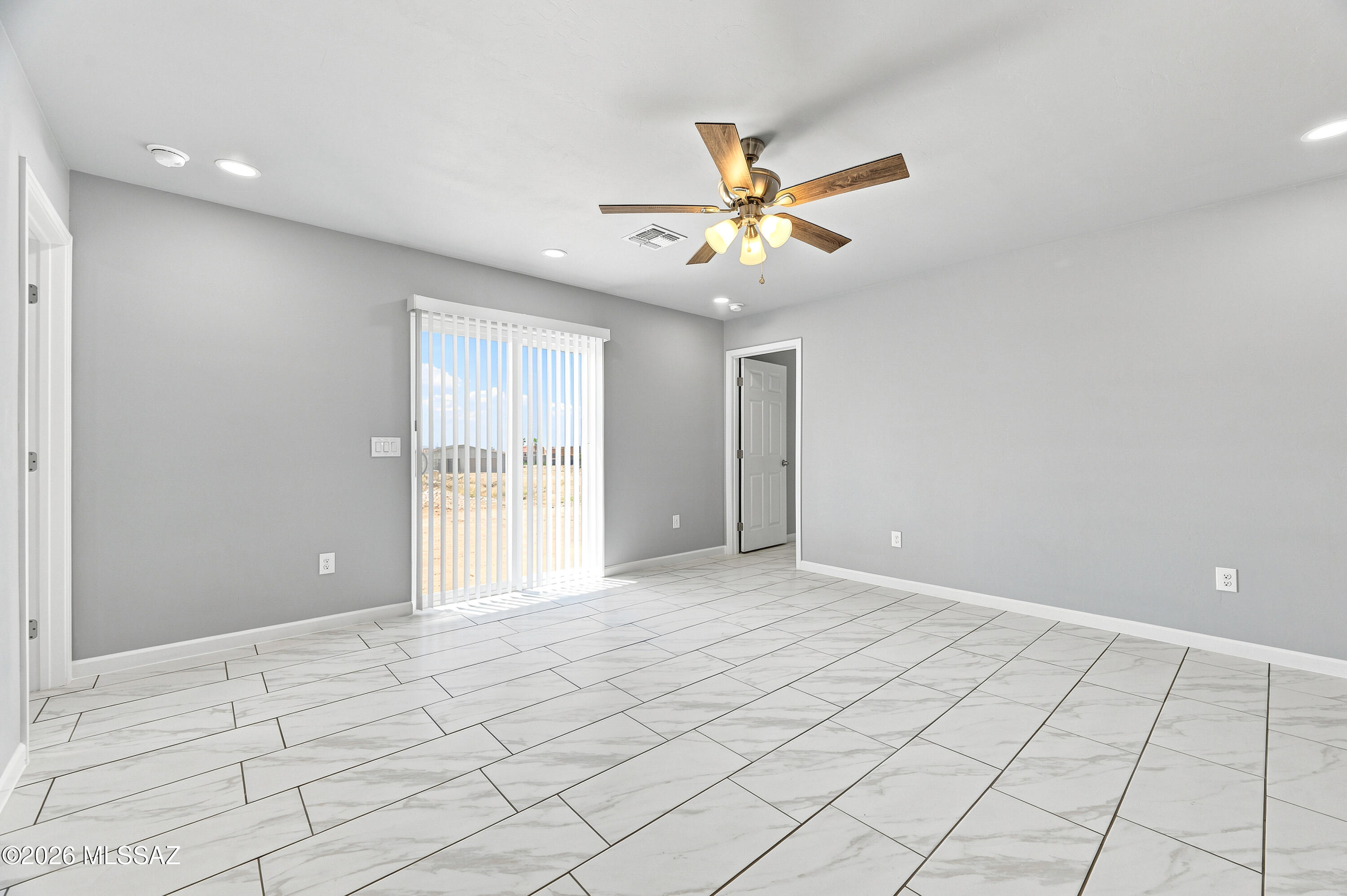 New Tucson Unit NO. 4 (1-203) - Residential
