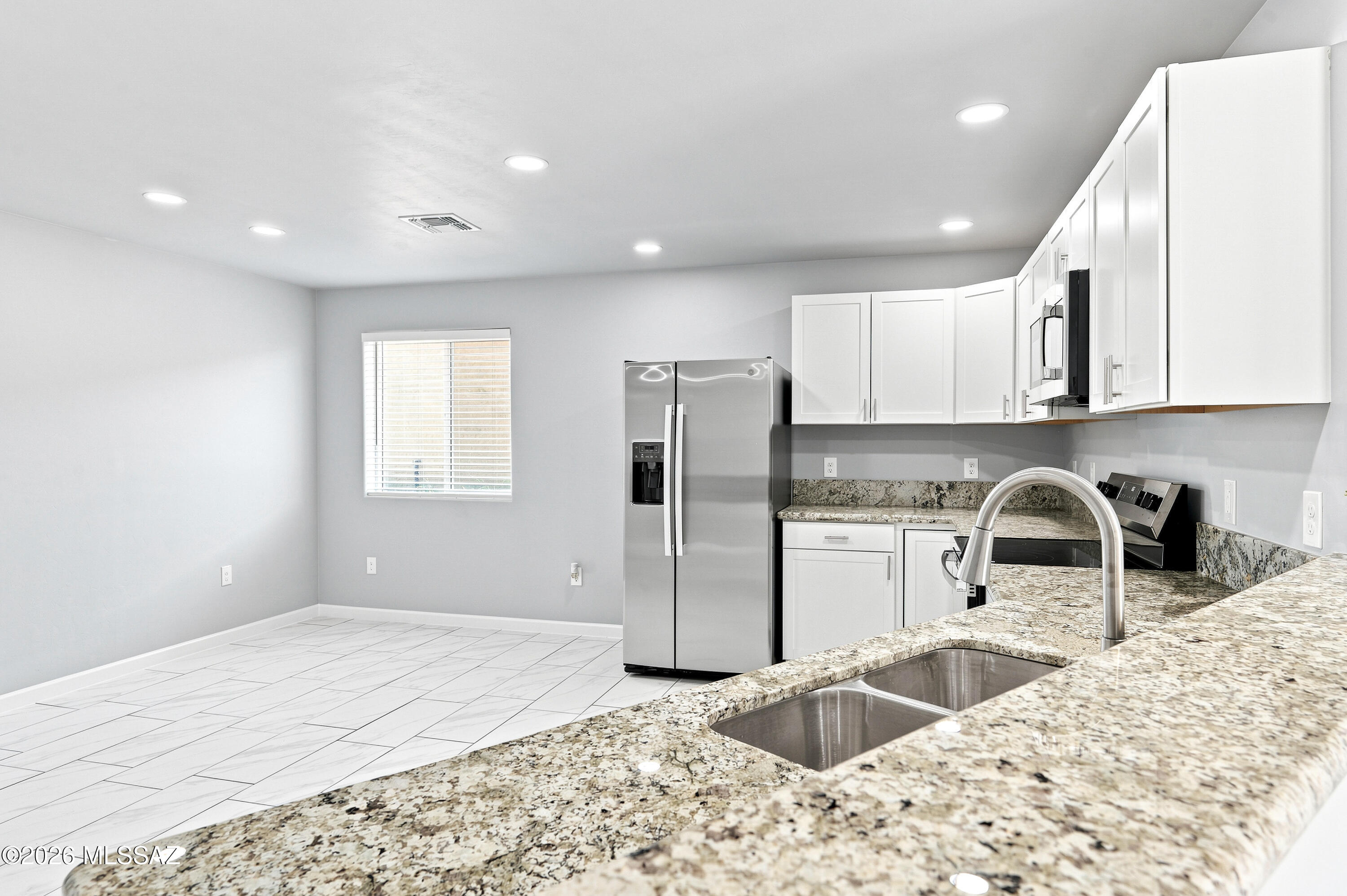 New Tucson Unit NO. 4 (1-203) - Residential