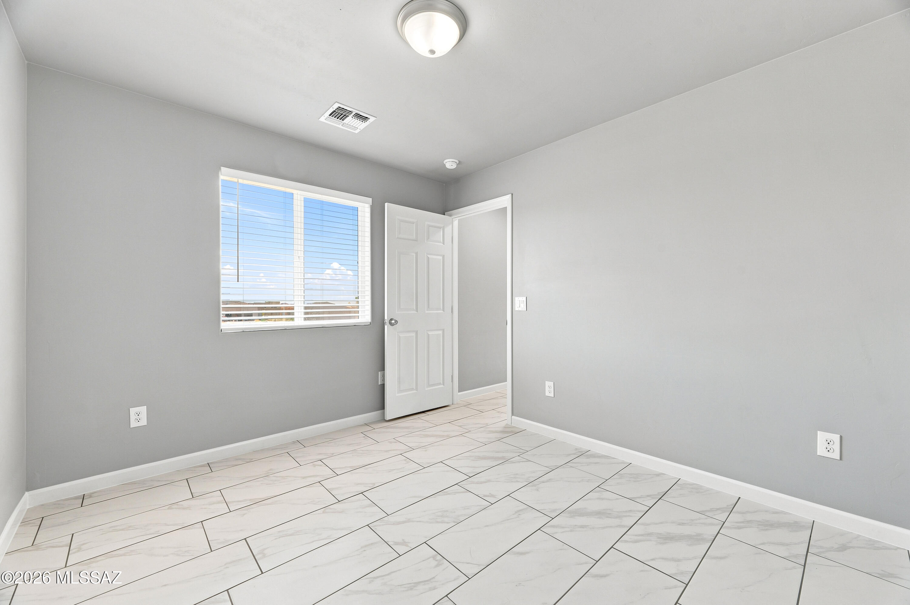 New Tucson Unit NO. 4 (1-203) - Residential