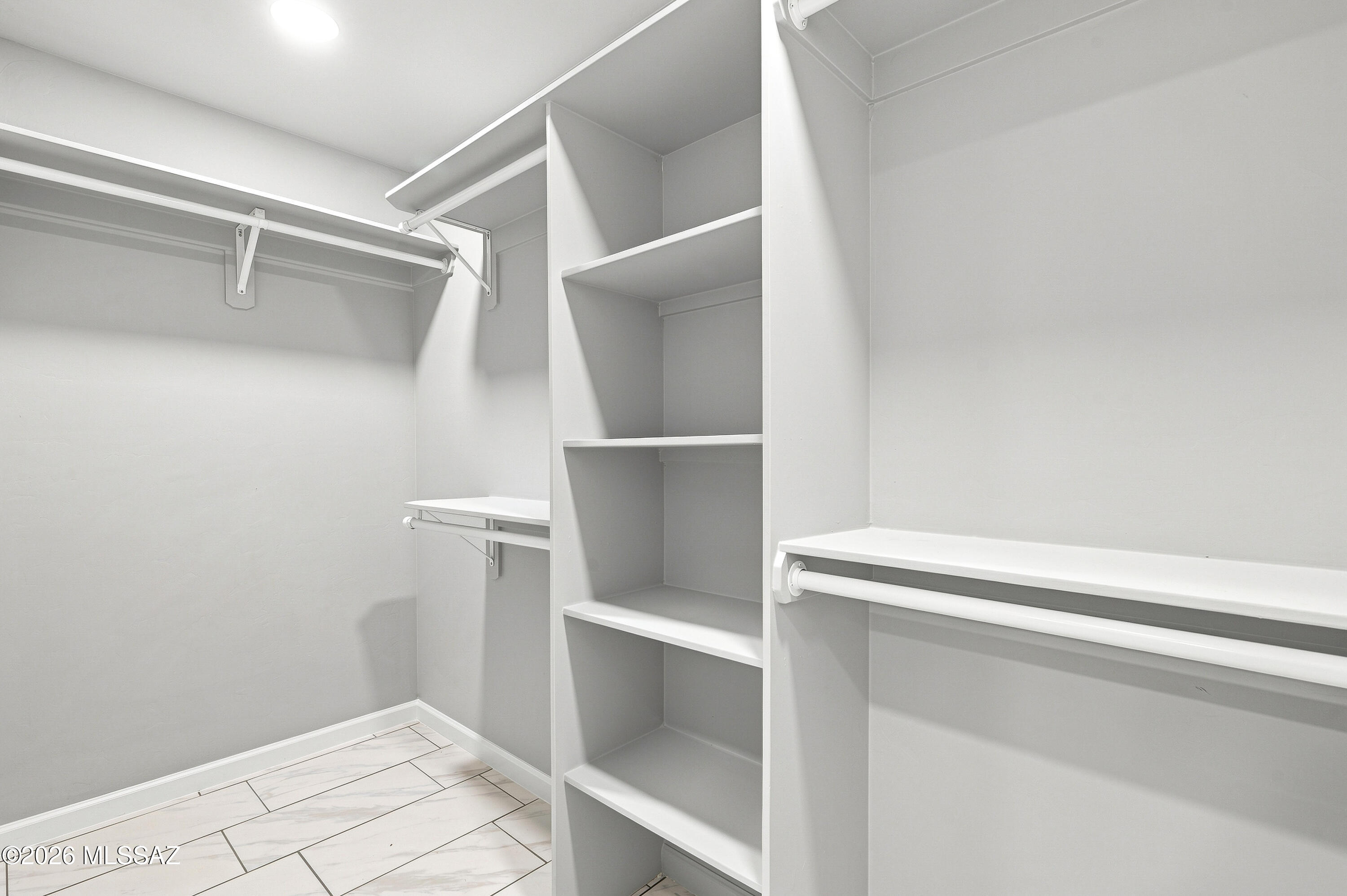 New Tucson Unit NO. 4 (1-203) - Residential