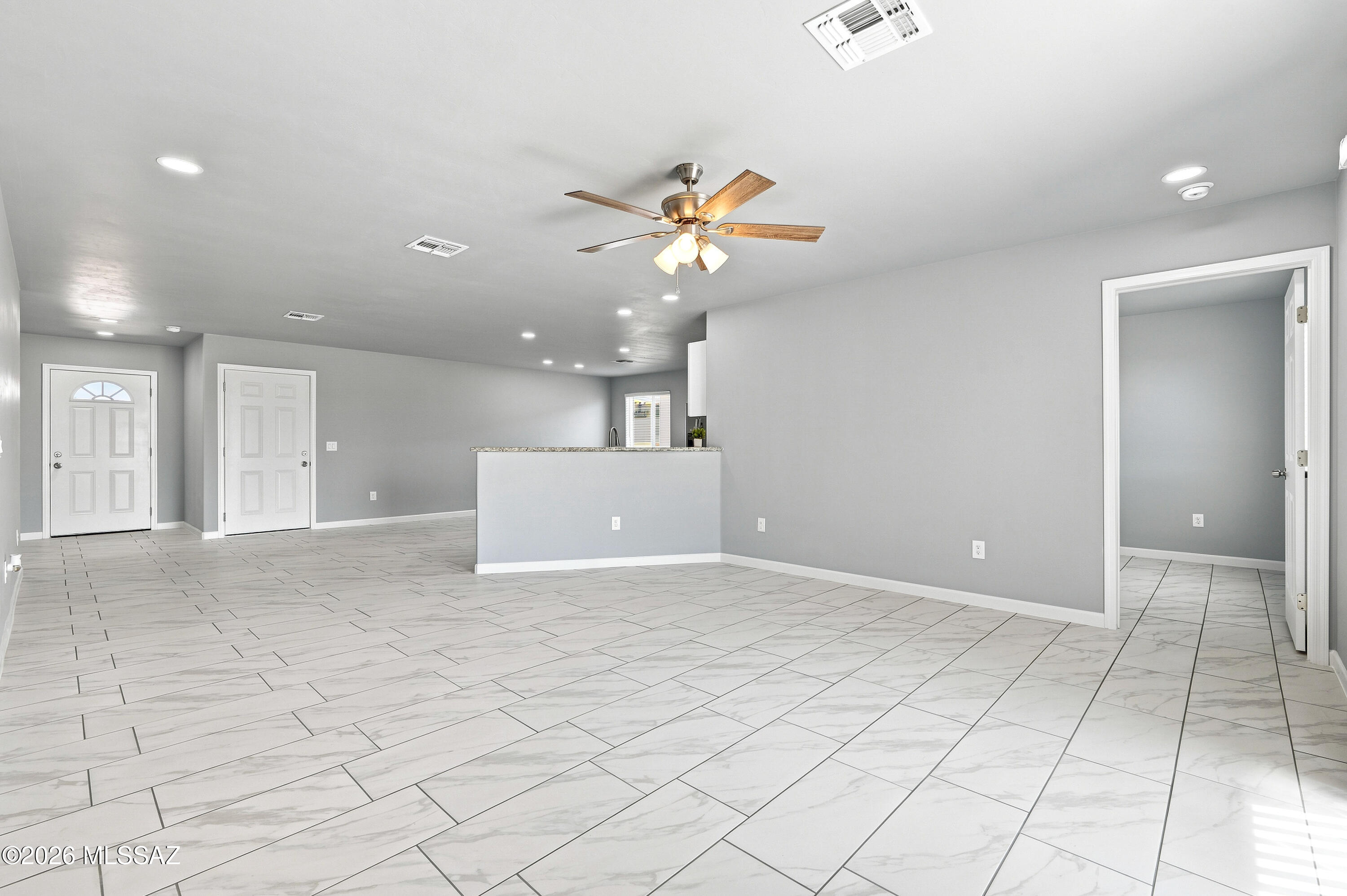 New Tucson Unit NO. 4 (1-203) - Residential