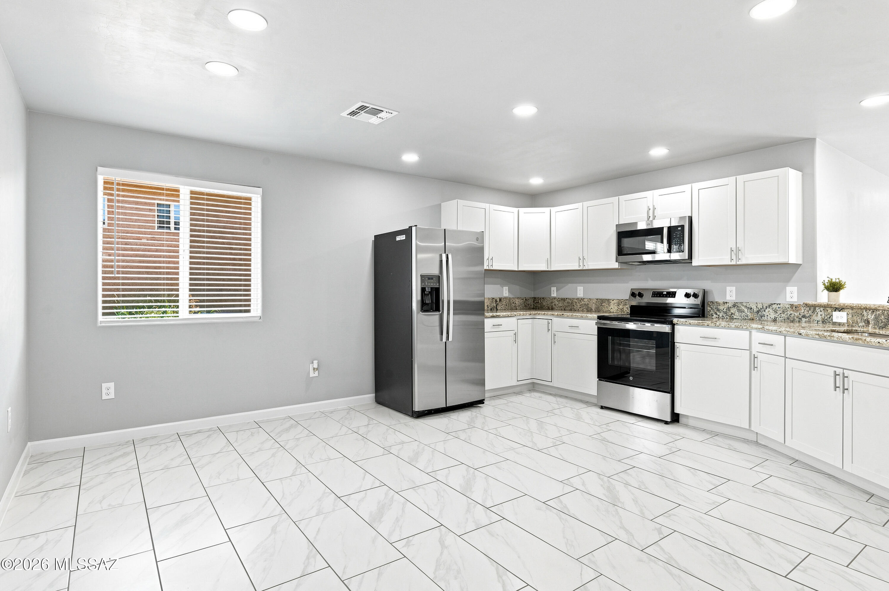 New Tucson Unit NO. 4 (1-203) - Residential
