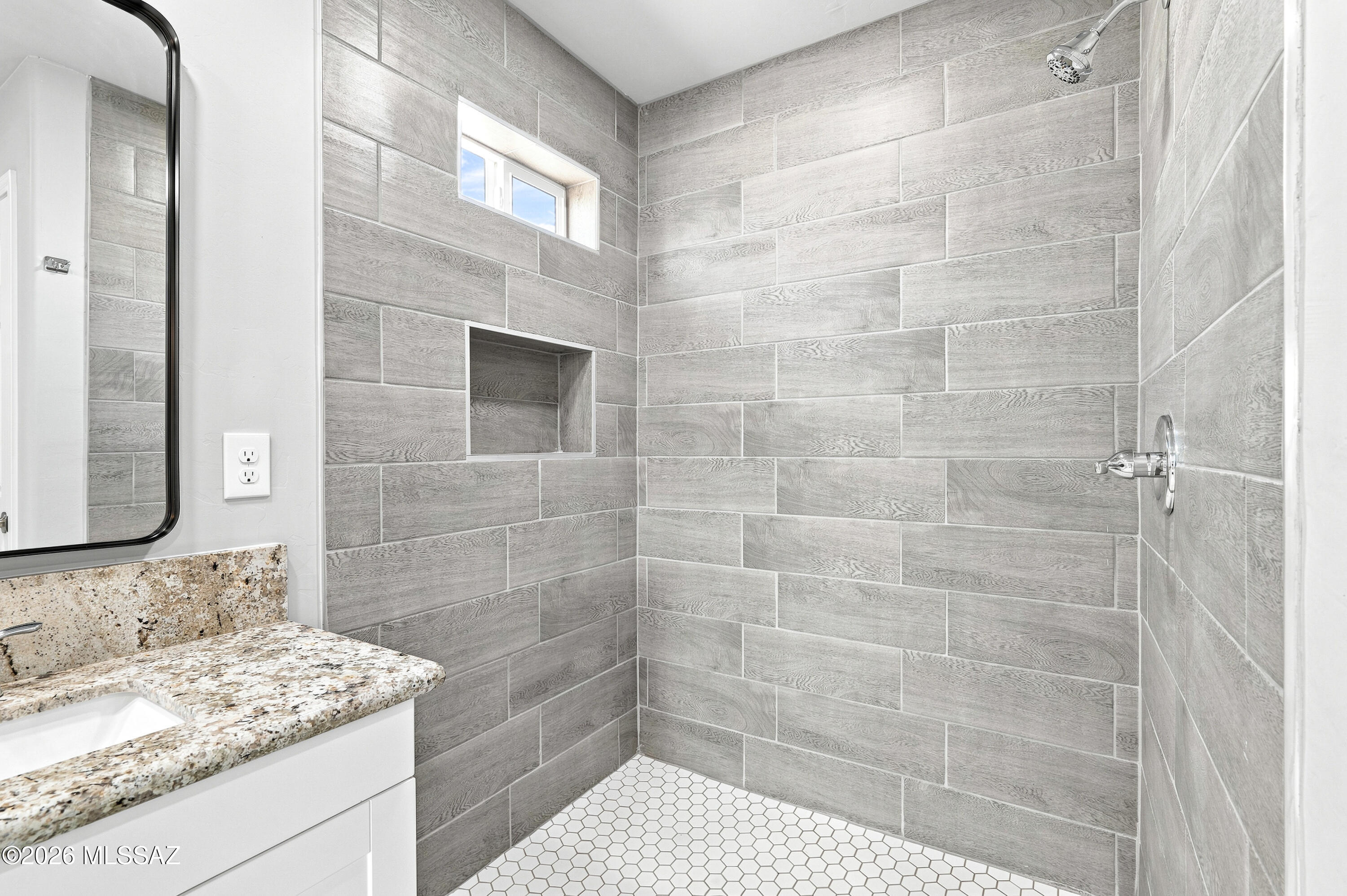 New Tucson Unit NO. 4 (1-203) - Residential