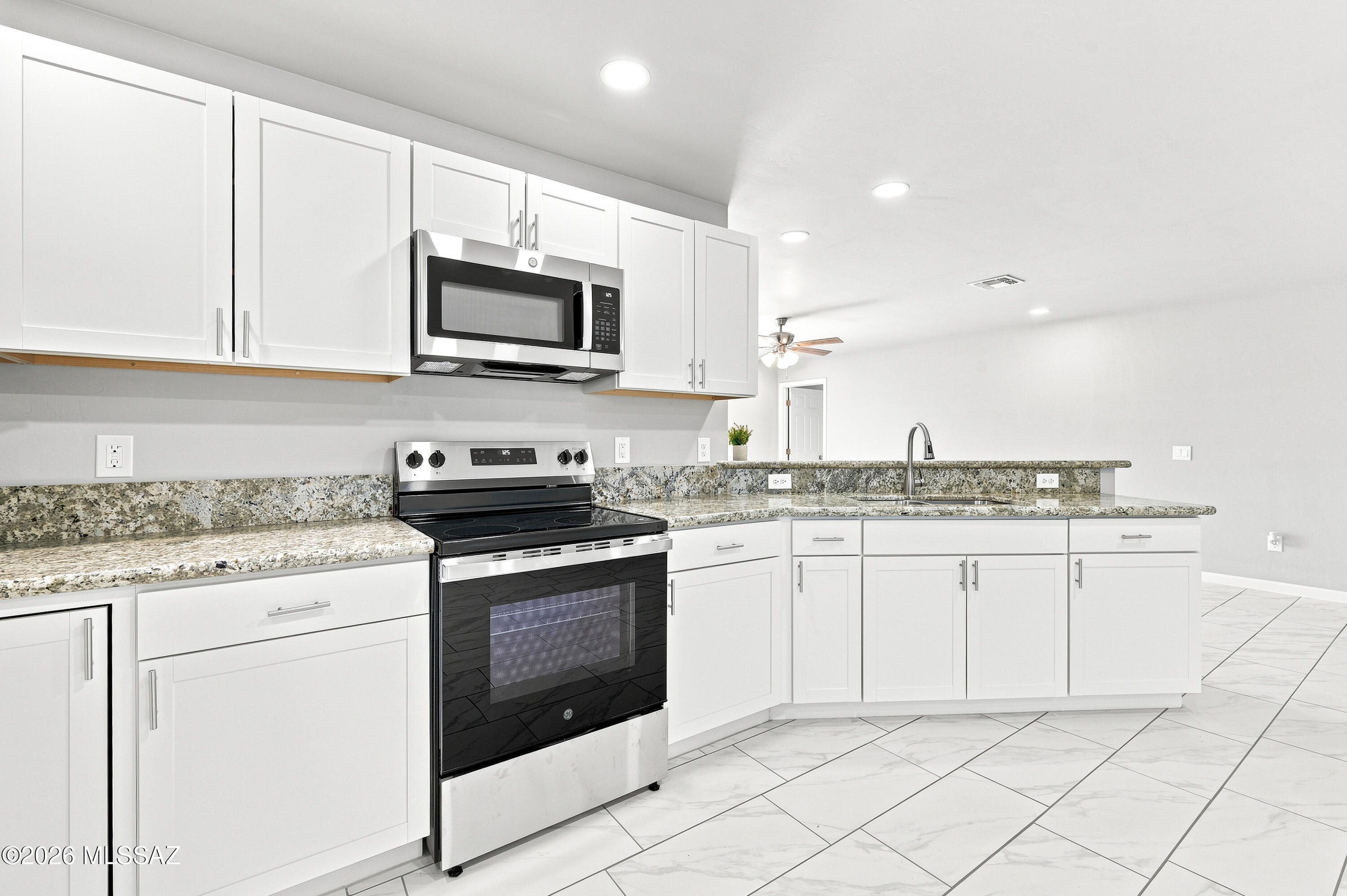 New Tucson Unit NO. 4 (1-203) - Residential