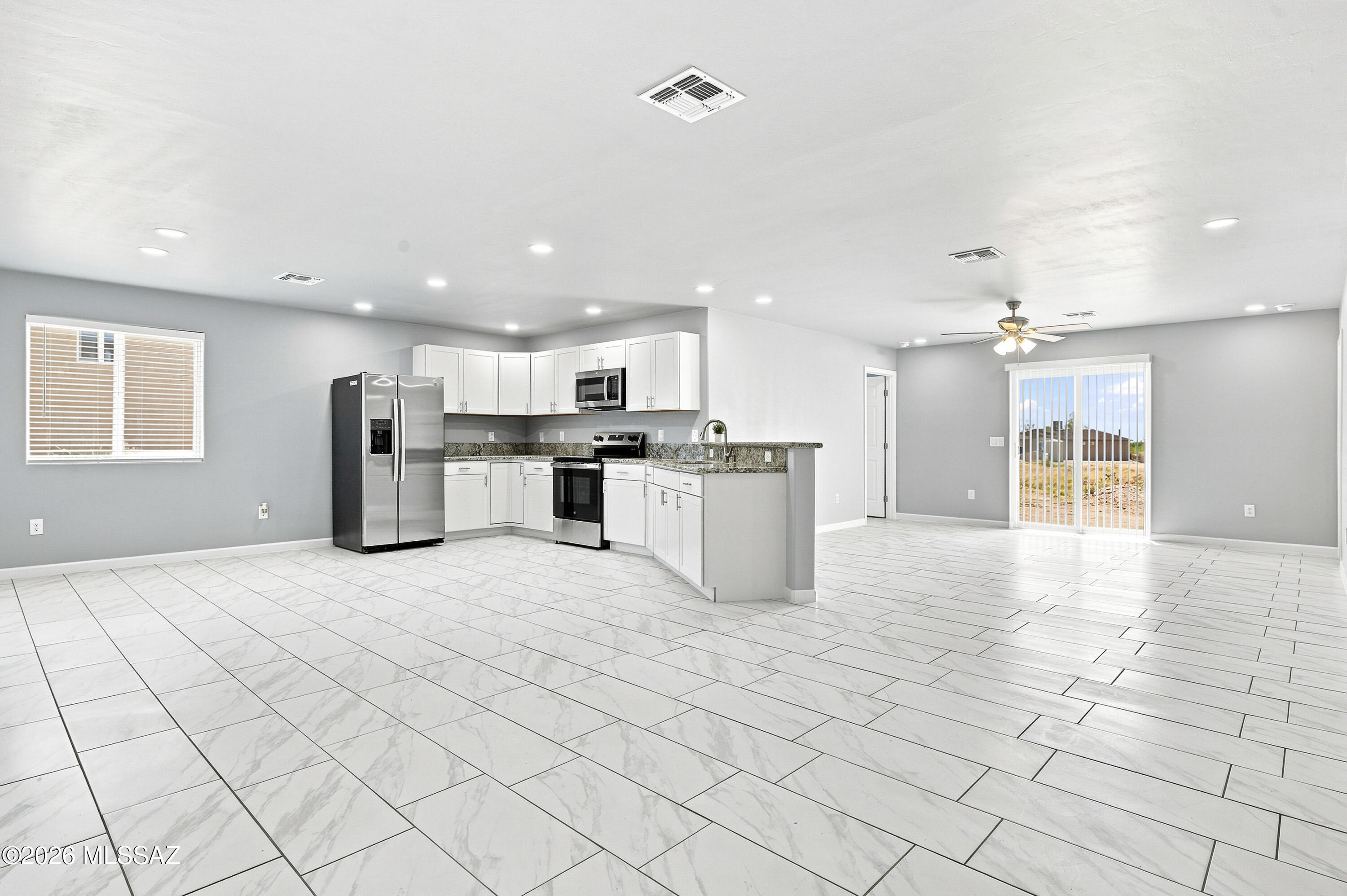 New Tucson Unit NO. 4 (1-203) - Residential