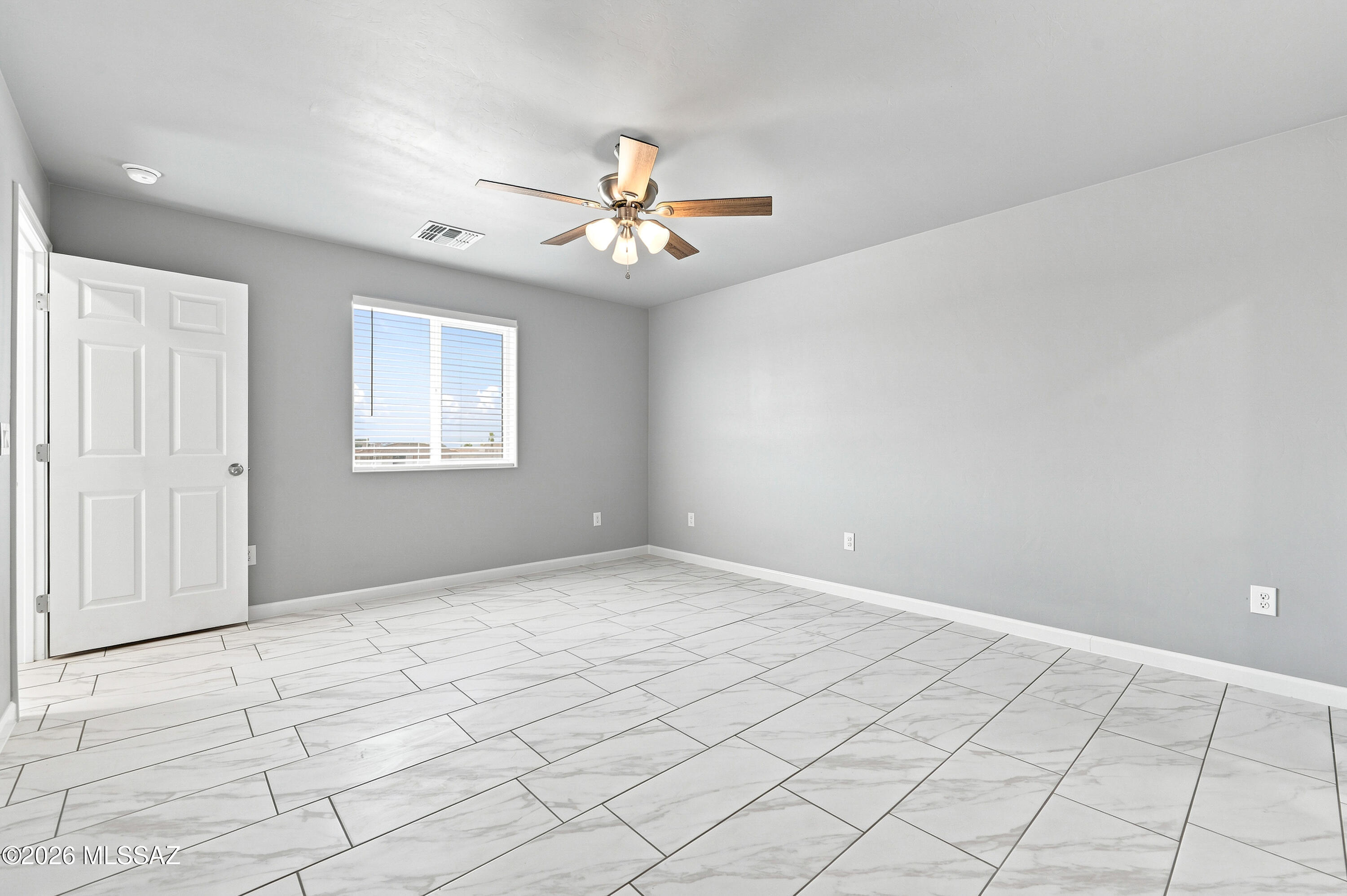 New Tucson Unit NO. 4 (1-203) - Residential