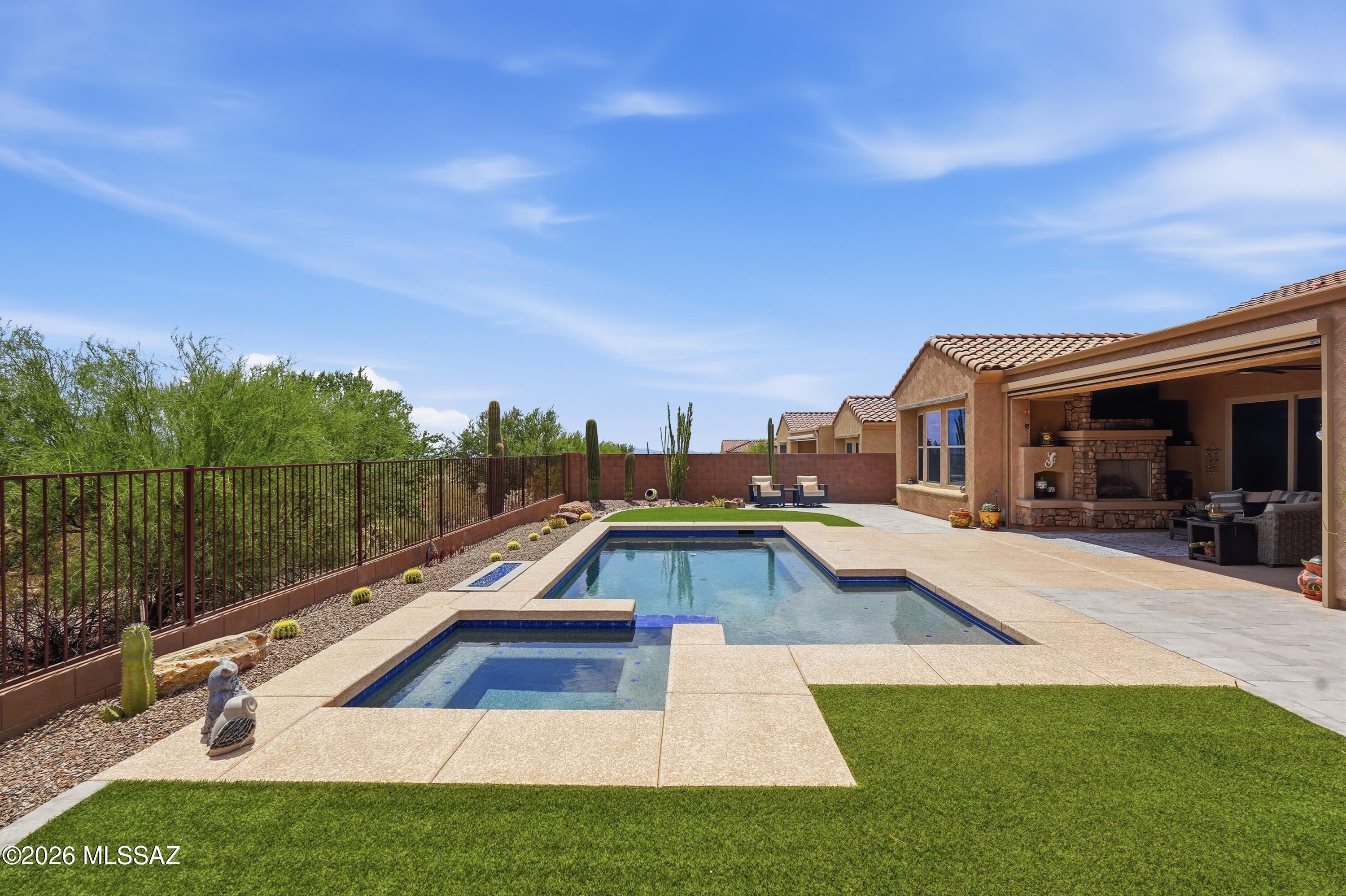 Del Webb At Dove Mountain SQ20131930189 - Residential