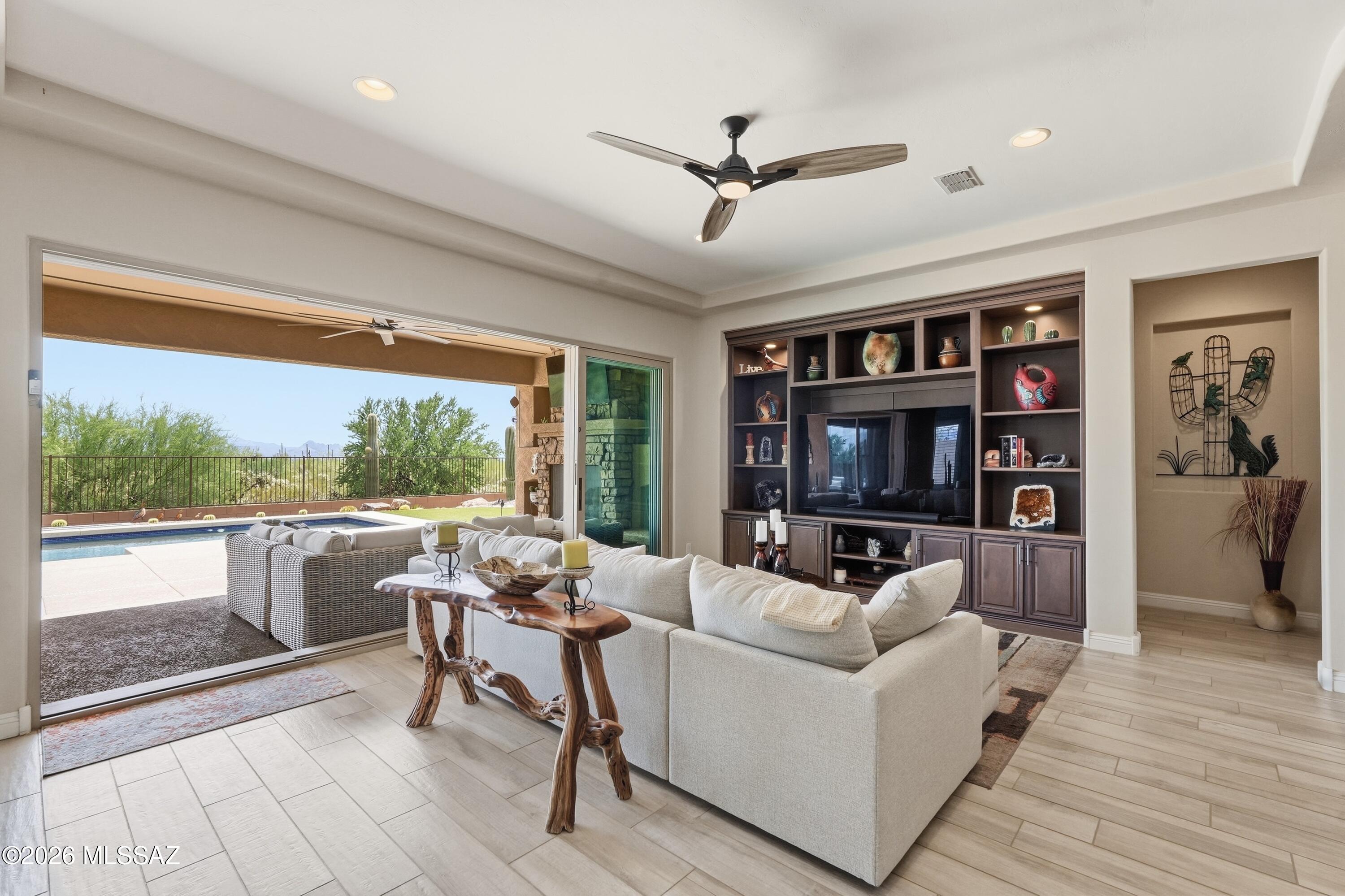 Del Webb At Dove Mountain SQ20131930189 - Residential