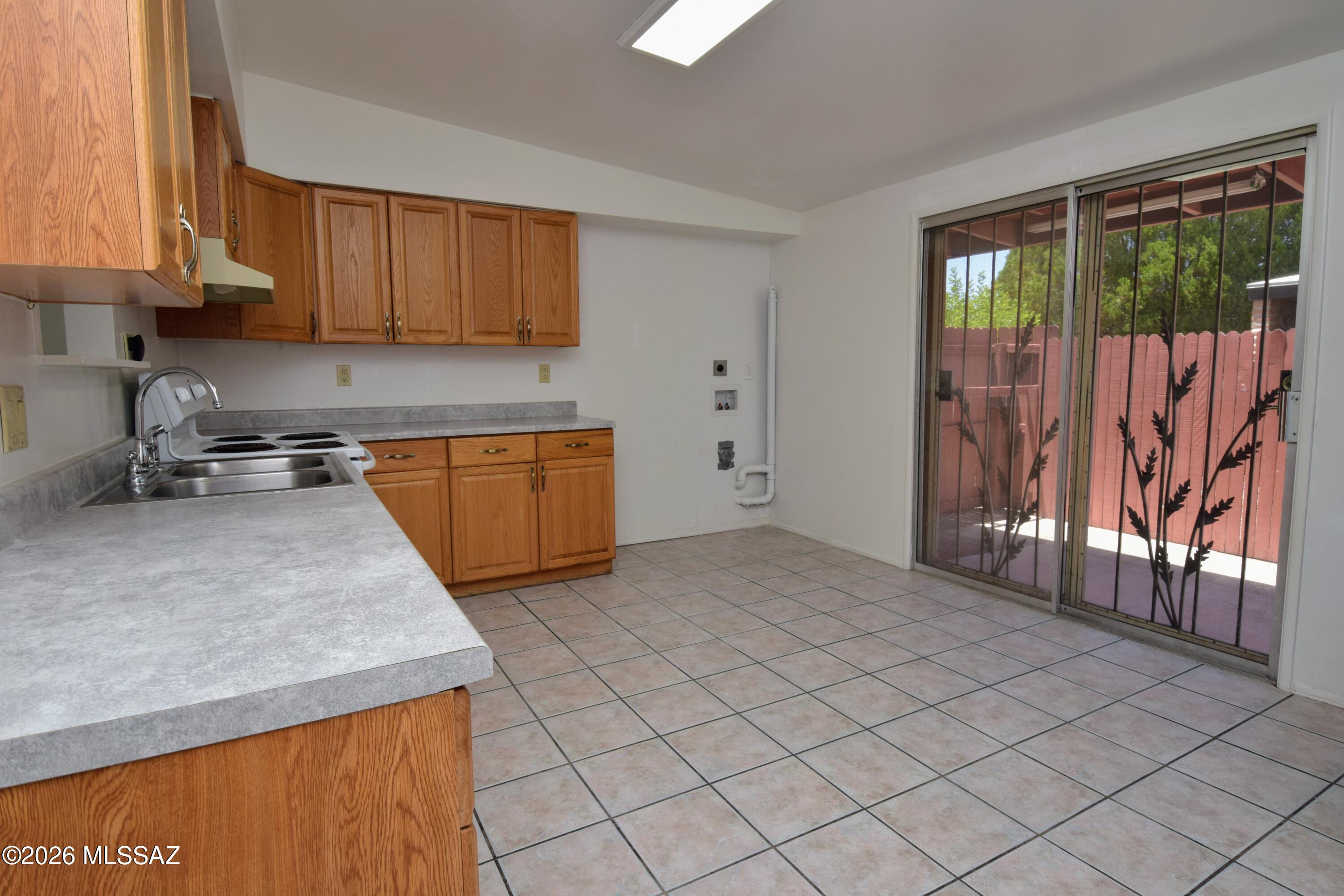 Fort Lowell Estates - Residential Lease