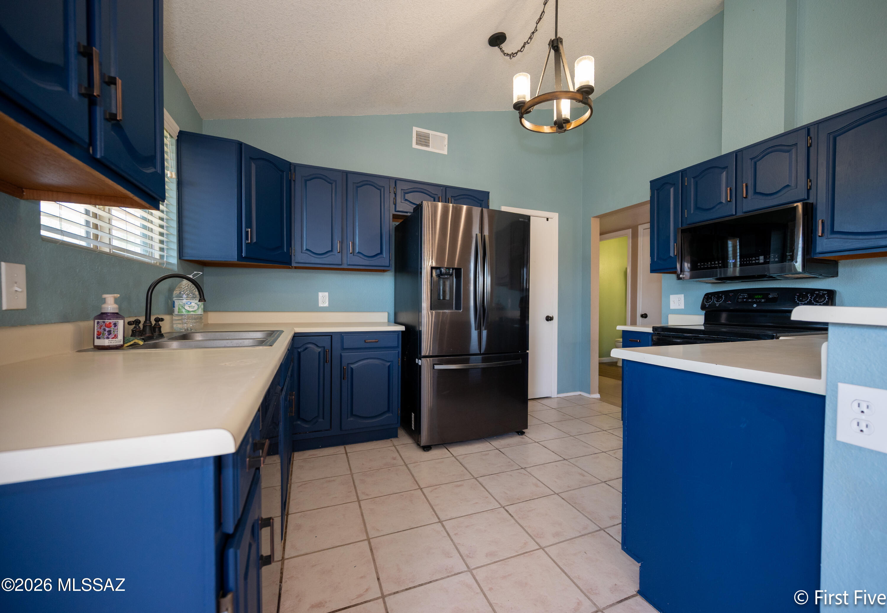 Countryside Terrace (240-398) - Residential Lease