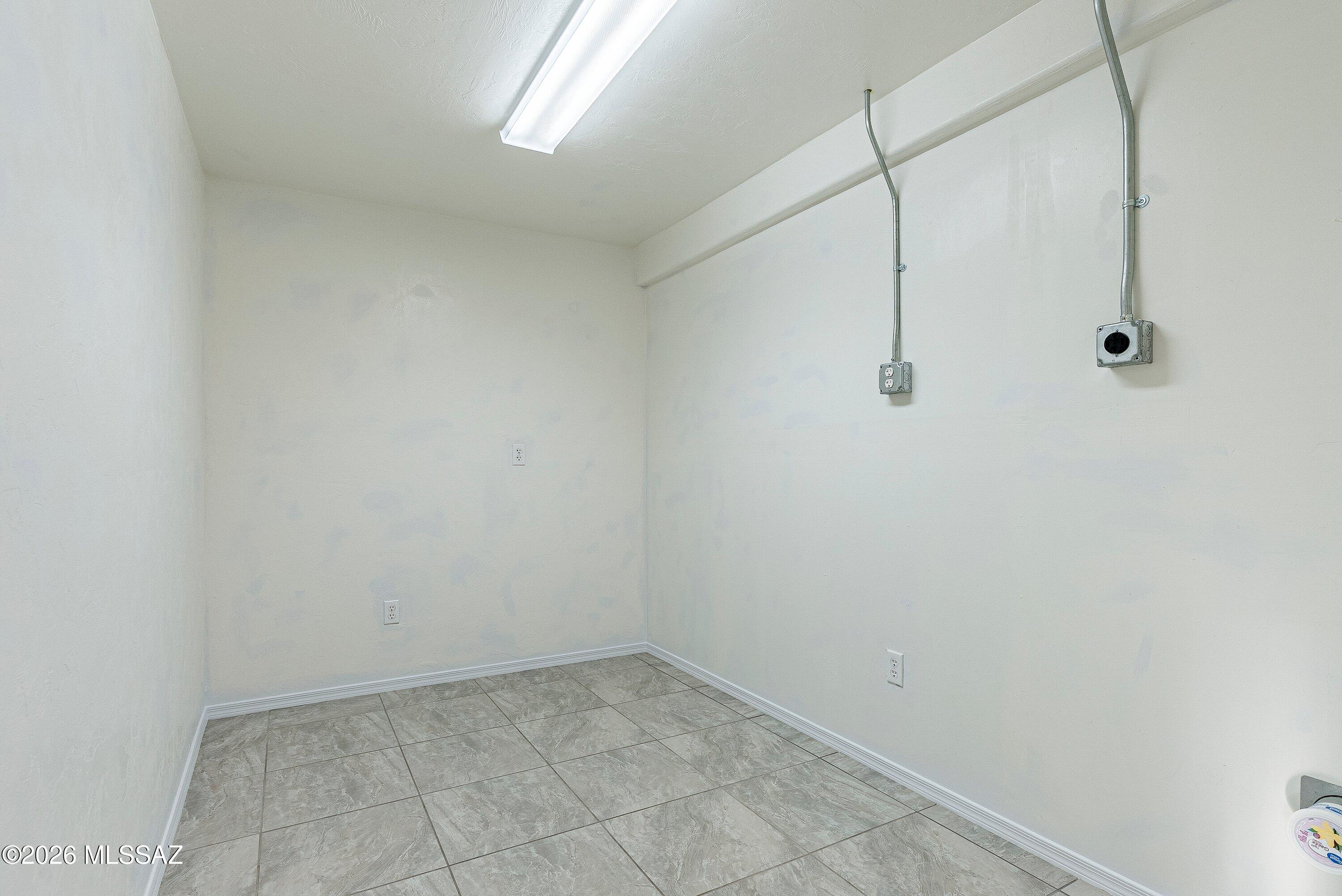Los Robles Estates - Residential