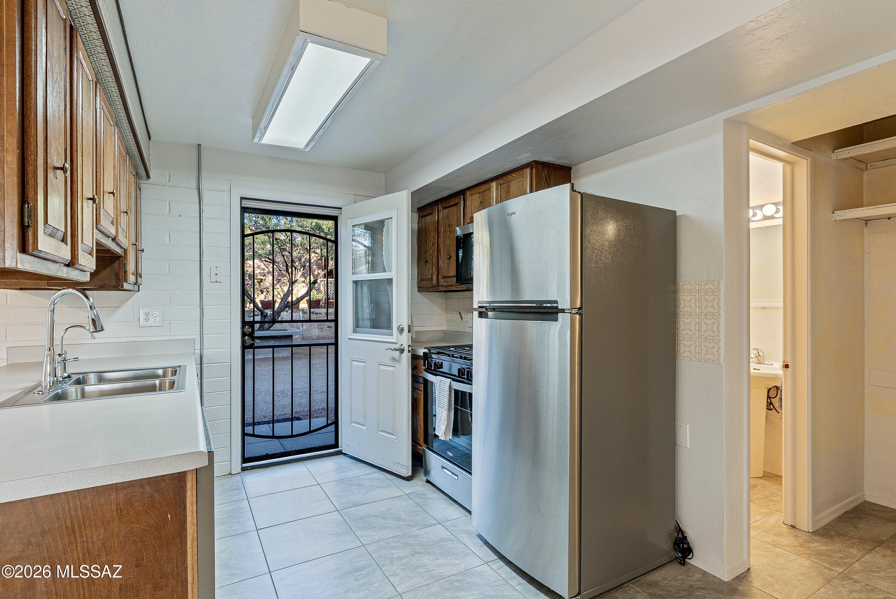 Los Robles Estates - Residential