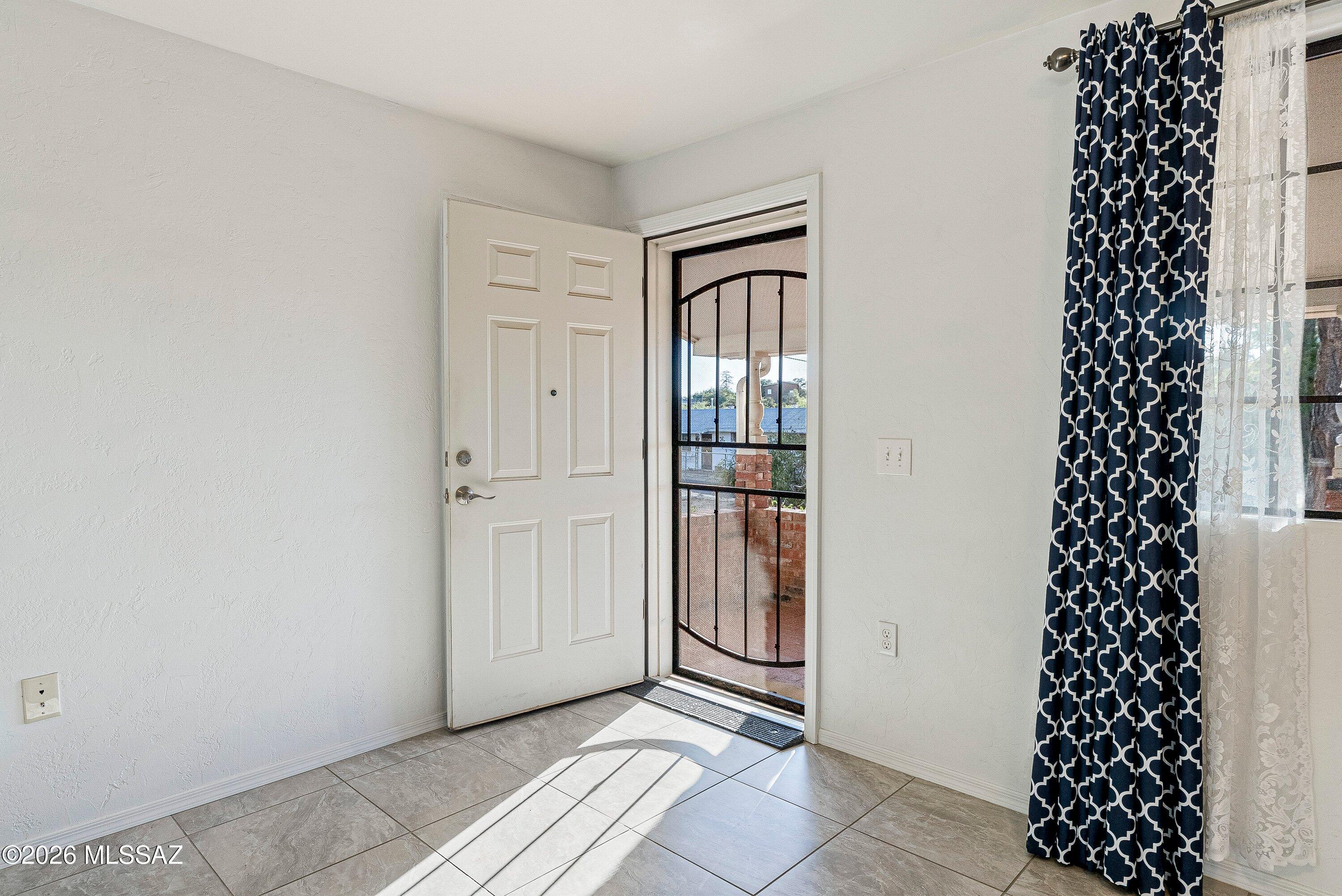 Los Robles Estates - Residential