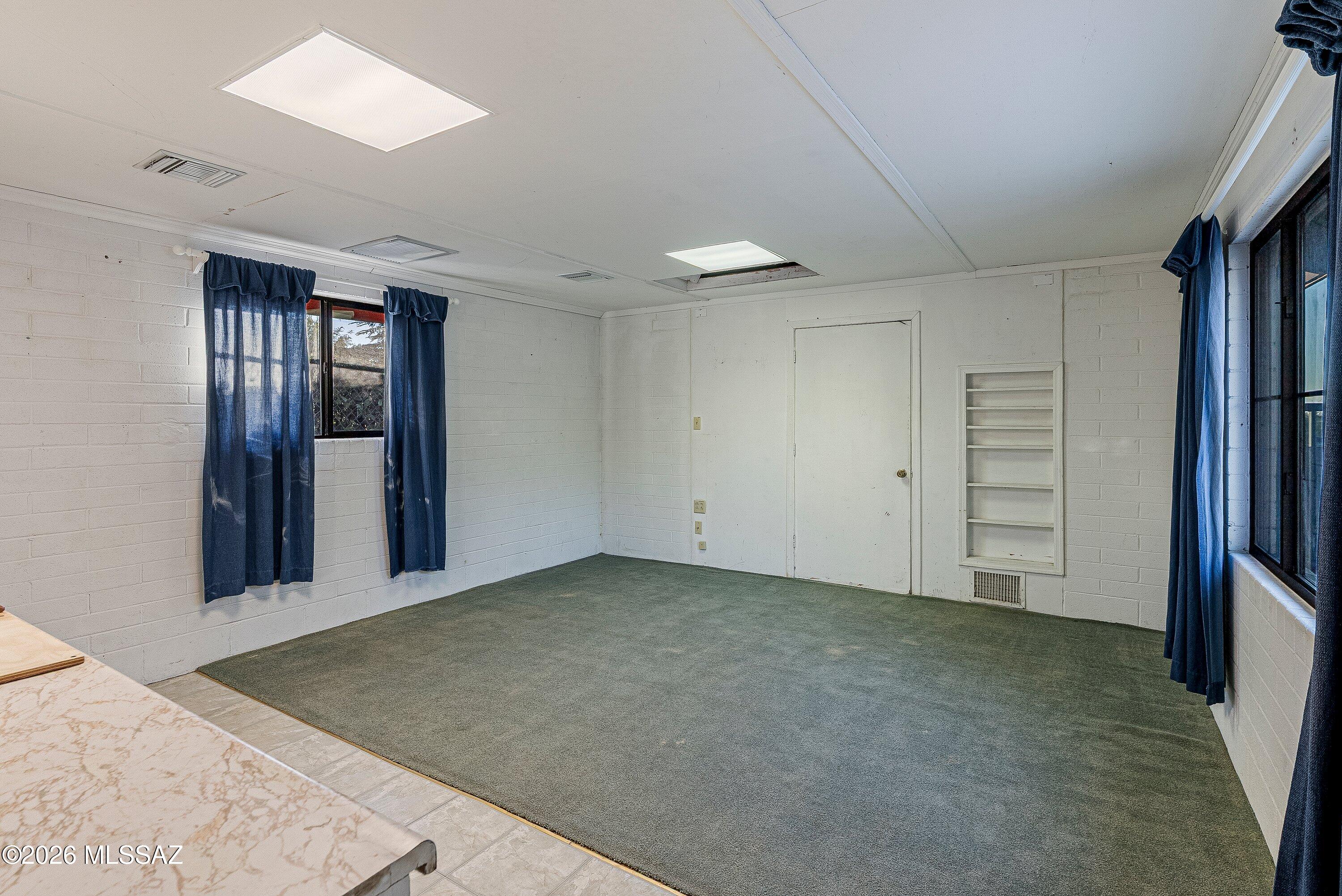 Los Robles Estates - Residential