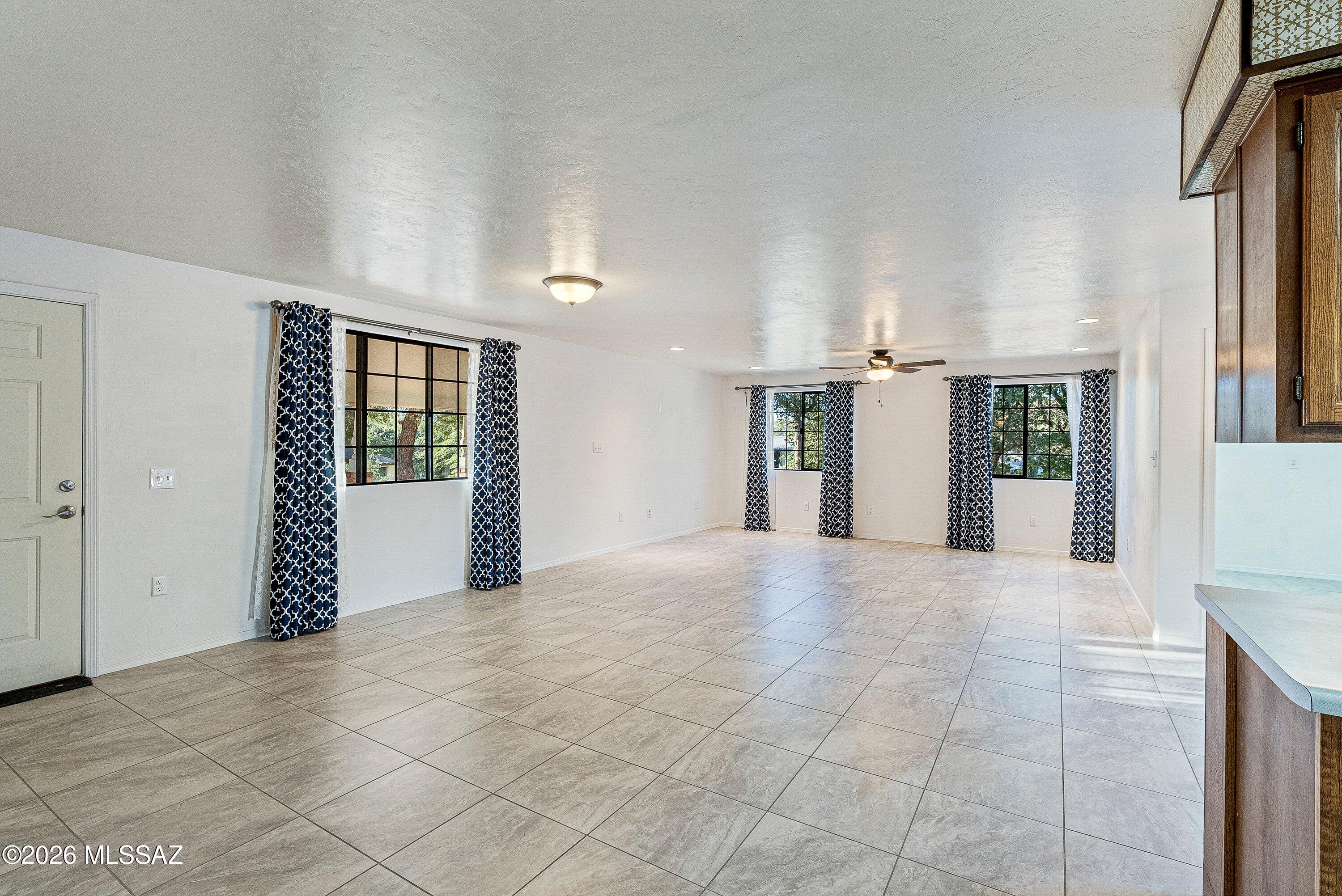 Los Robles Estates - Residential