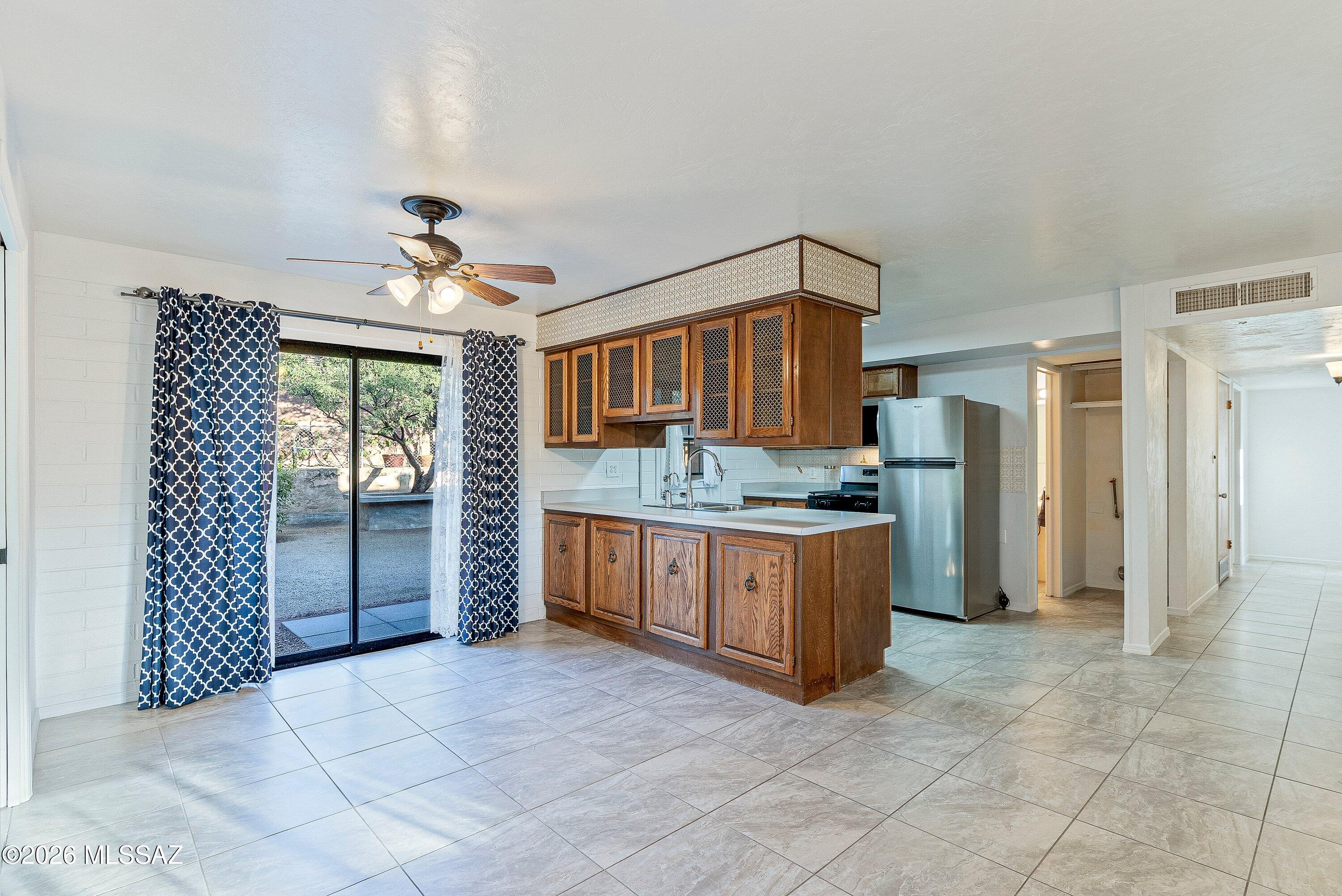 Los Robles Estates - Residential
