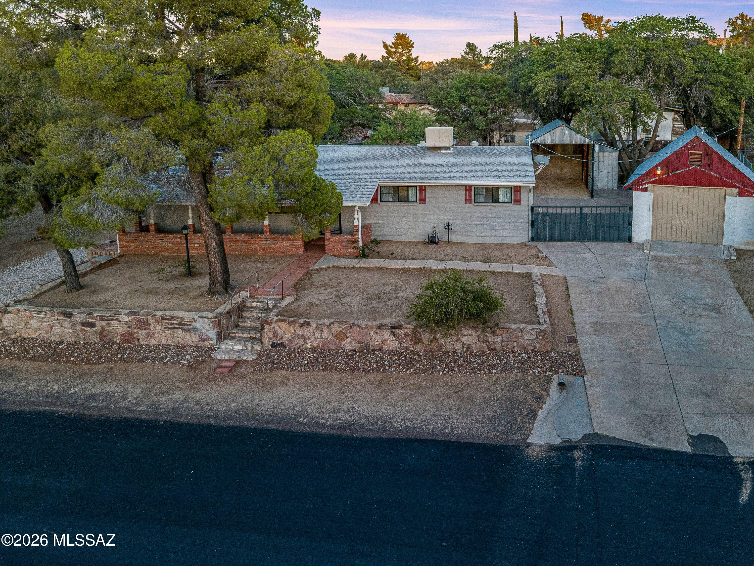 Los Robles Estates - Residential