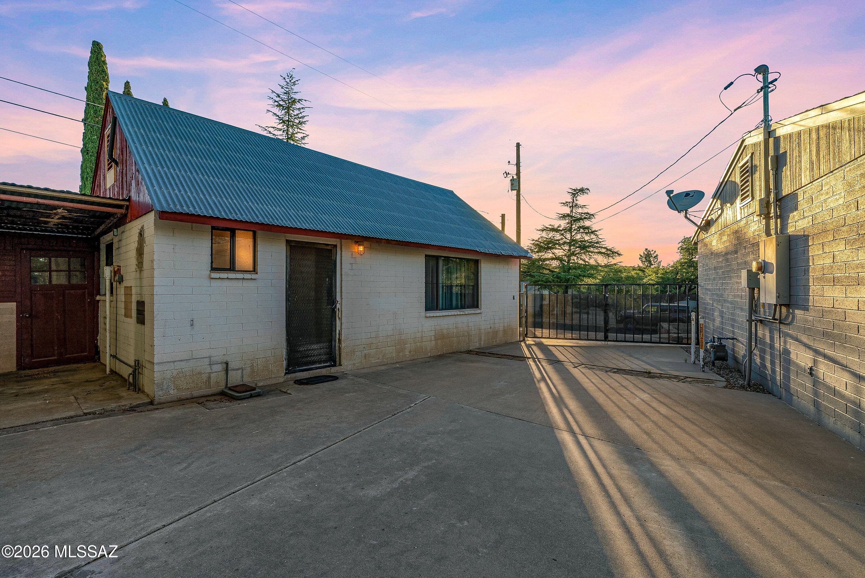 Los Robles Estates - Residential