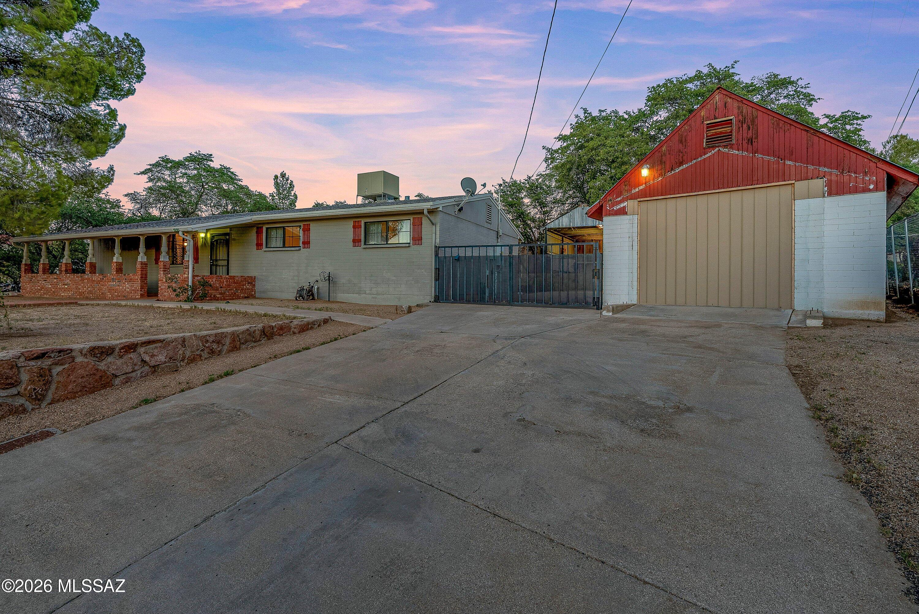 Los Robles Estates - Residential