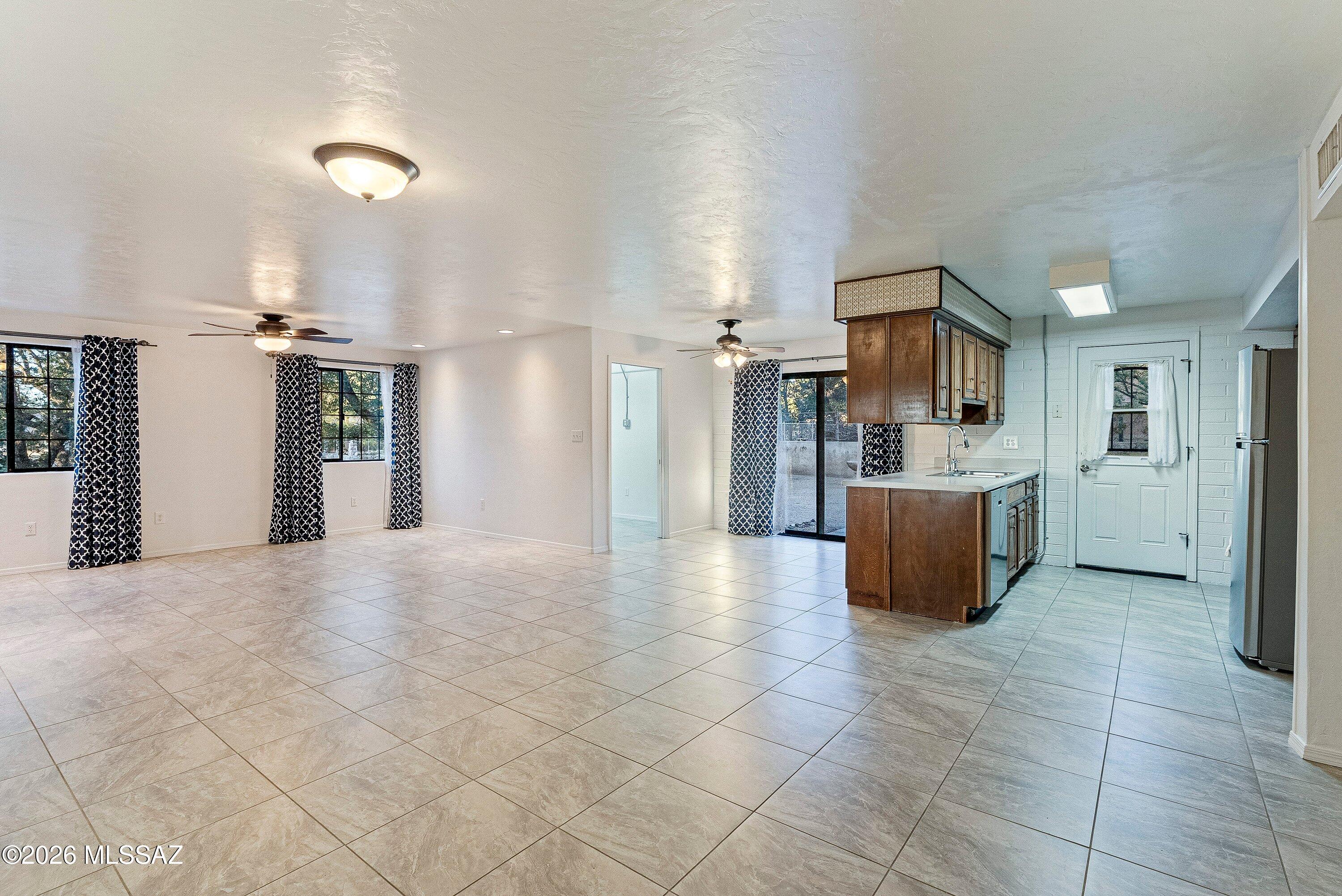 Los Robles Estates - Residential