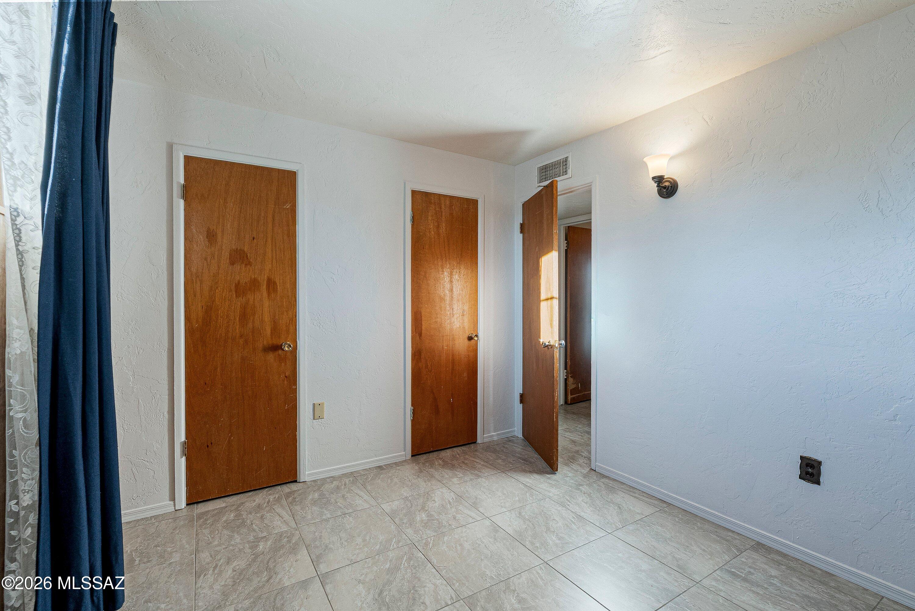 Los Robles Estates - Residential
