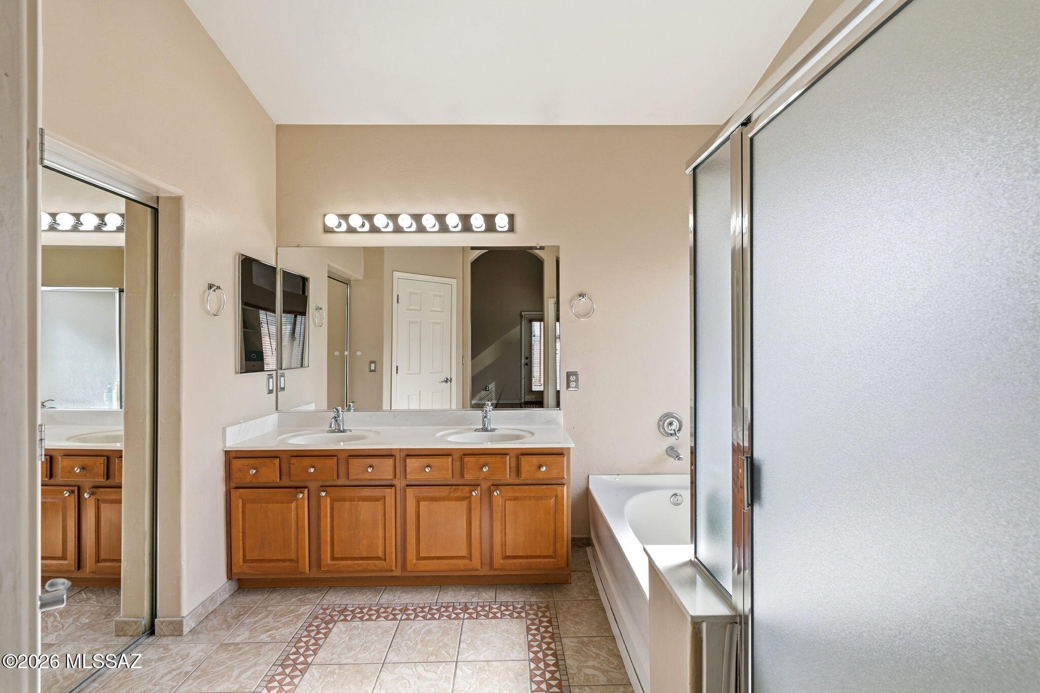 Silverbell Place (1-153) - Residential