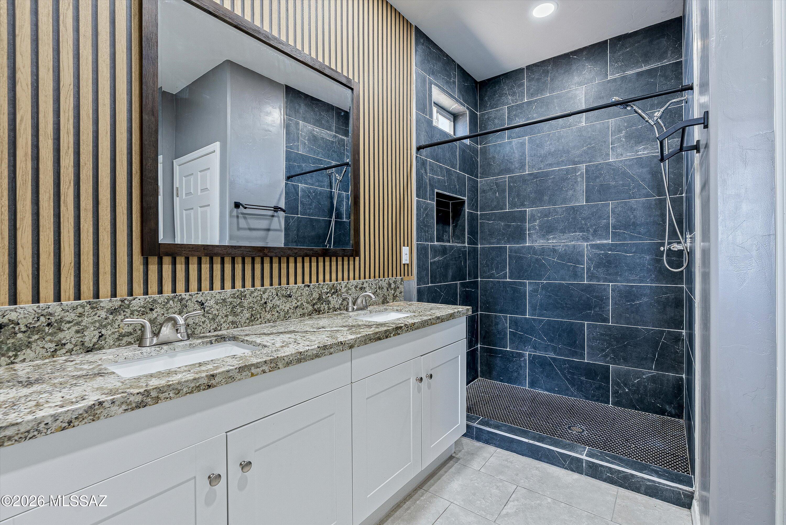New Tucson Unit NO. 4 (1-203) - Residential