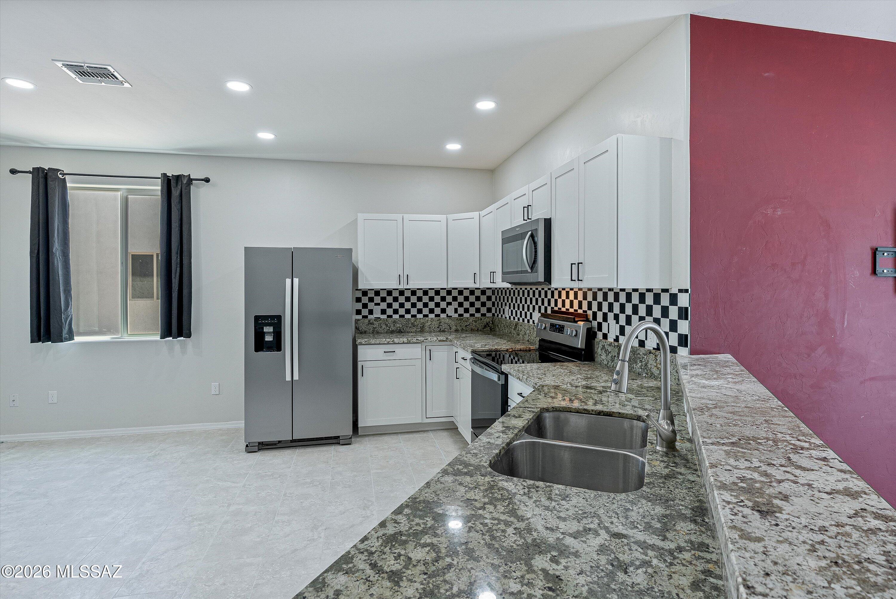 New Tucson Unit NO. 4 (1-203) - Residential