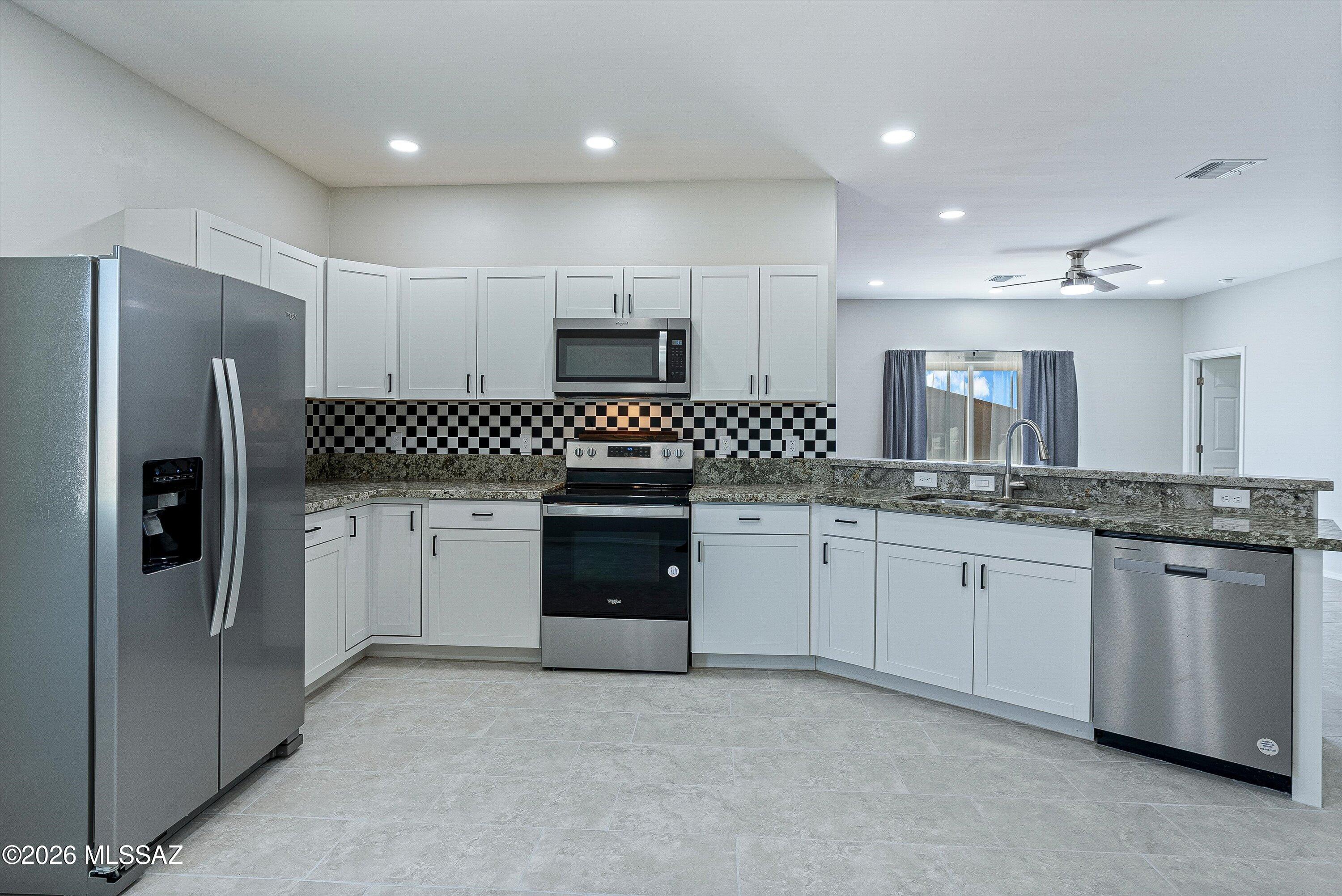 New Tucson Unit NO. 4 (1-203) - Residential